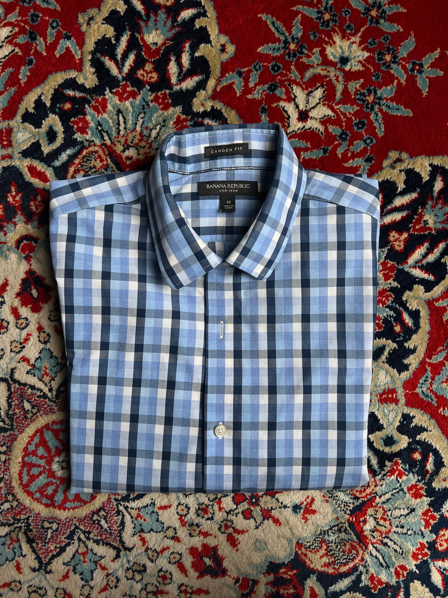 BANANA REPUBLIC TEXTURED CASUAL BUTTON DOWN SHIRT