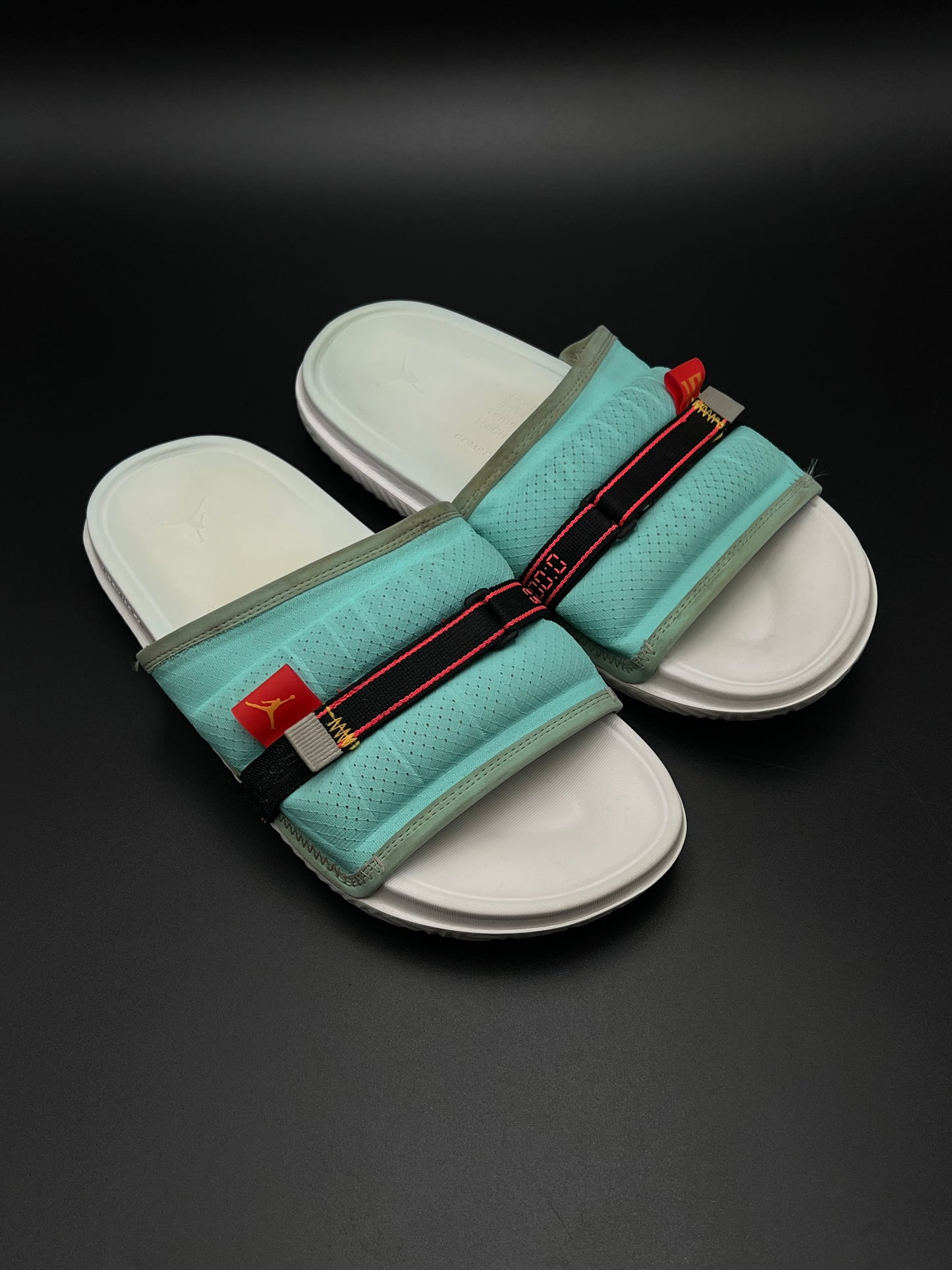 NIKE AIR JORDAN SLIDES