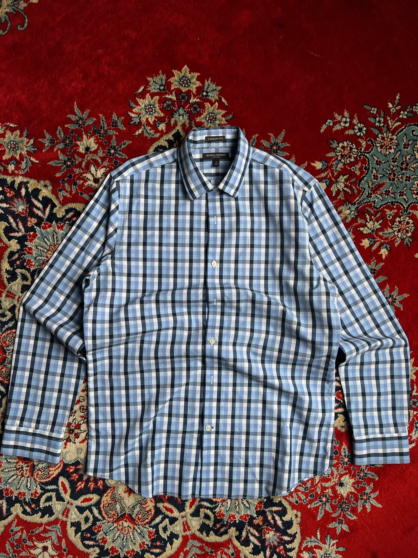 BANANA REPUBLIC TEXTURED CASUAL BUTTON DOWN SHIRT