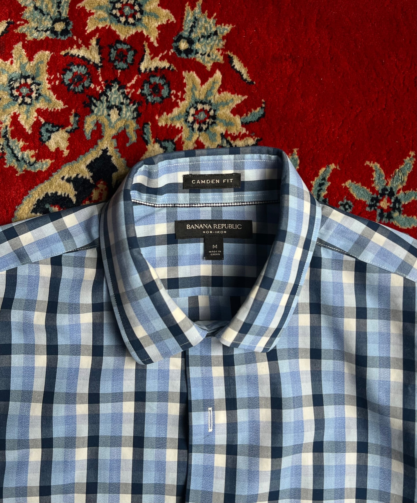 BANANA REPUBLIC TEXTURED CASUAL BUTTON DOWN SHIRT