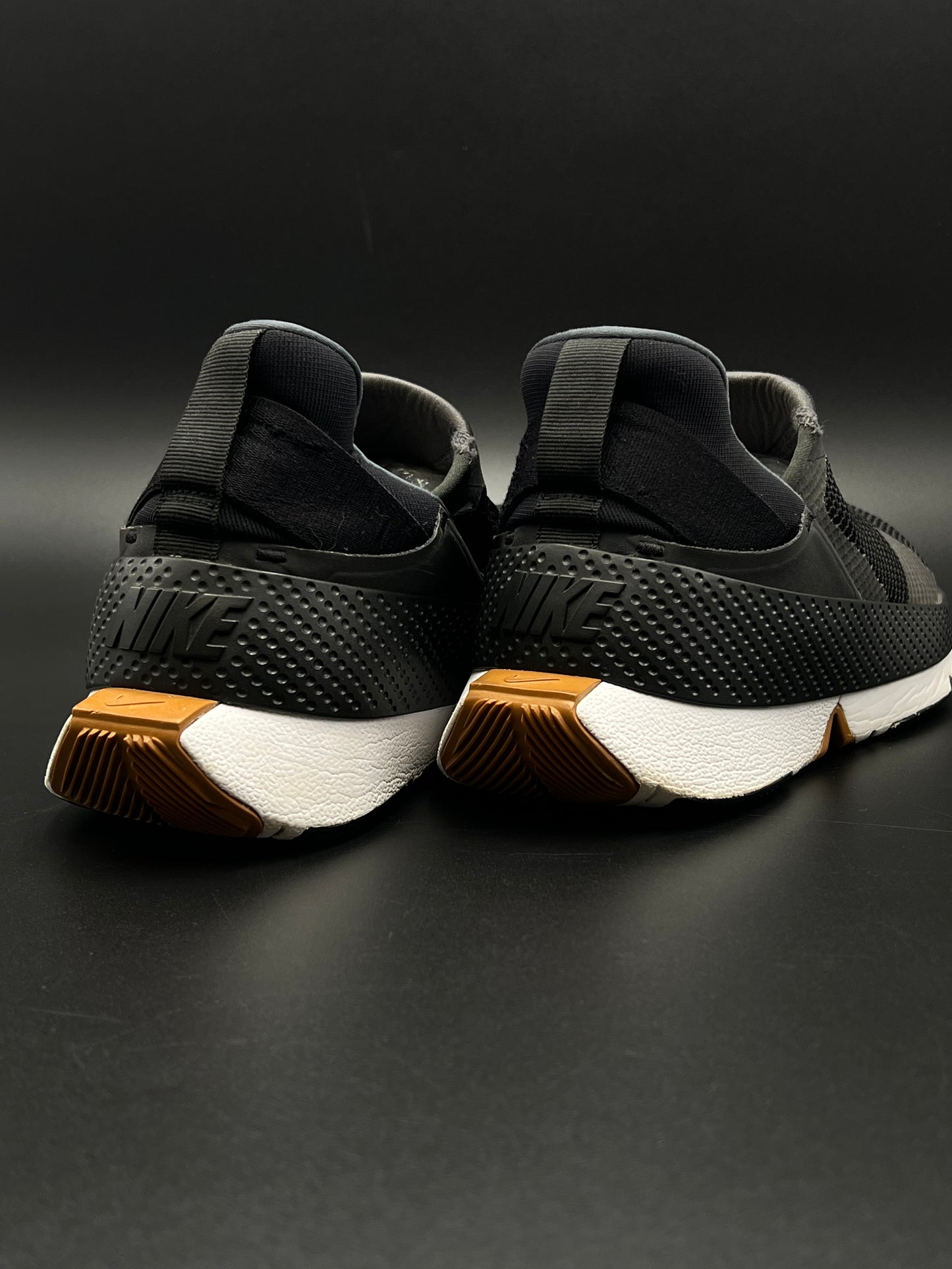 NIKE FLYEASE