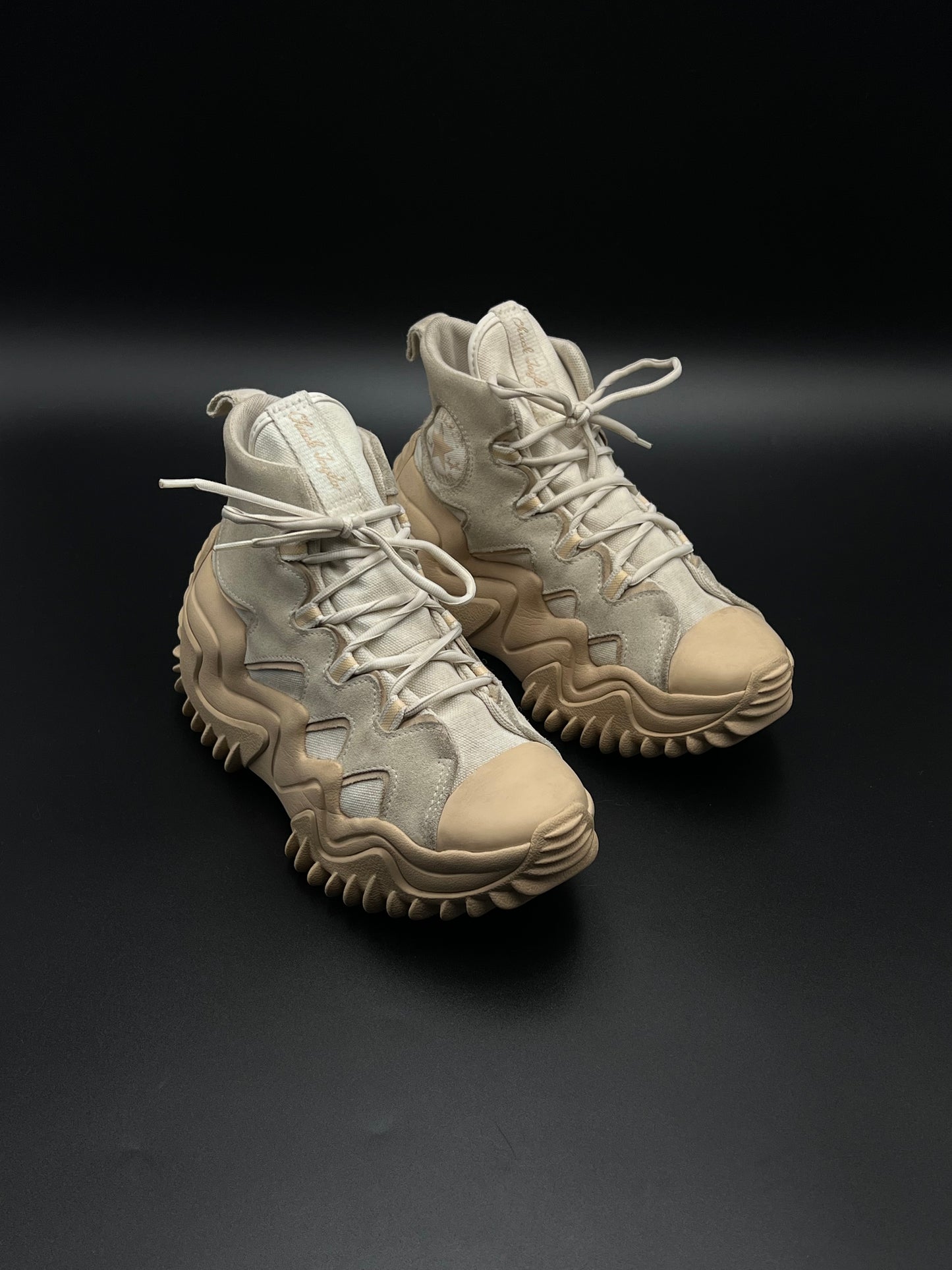 CONVERSE CHUNKY BOOTS