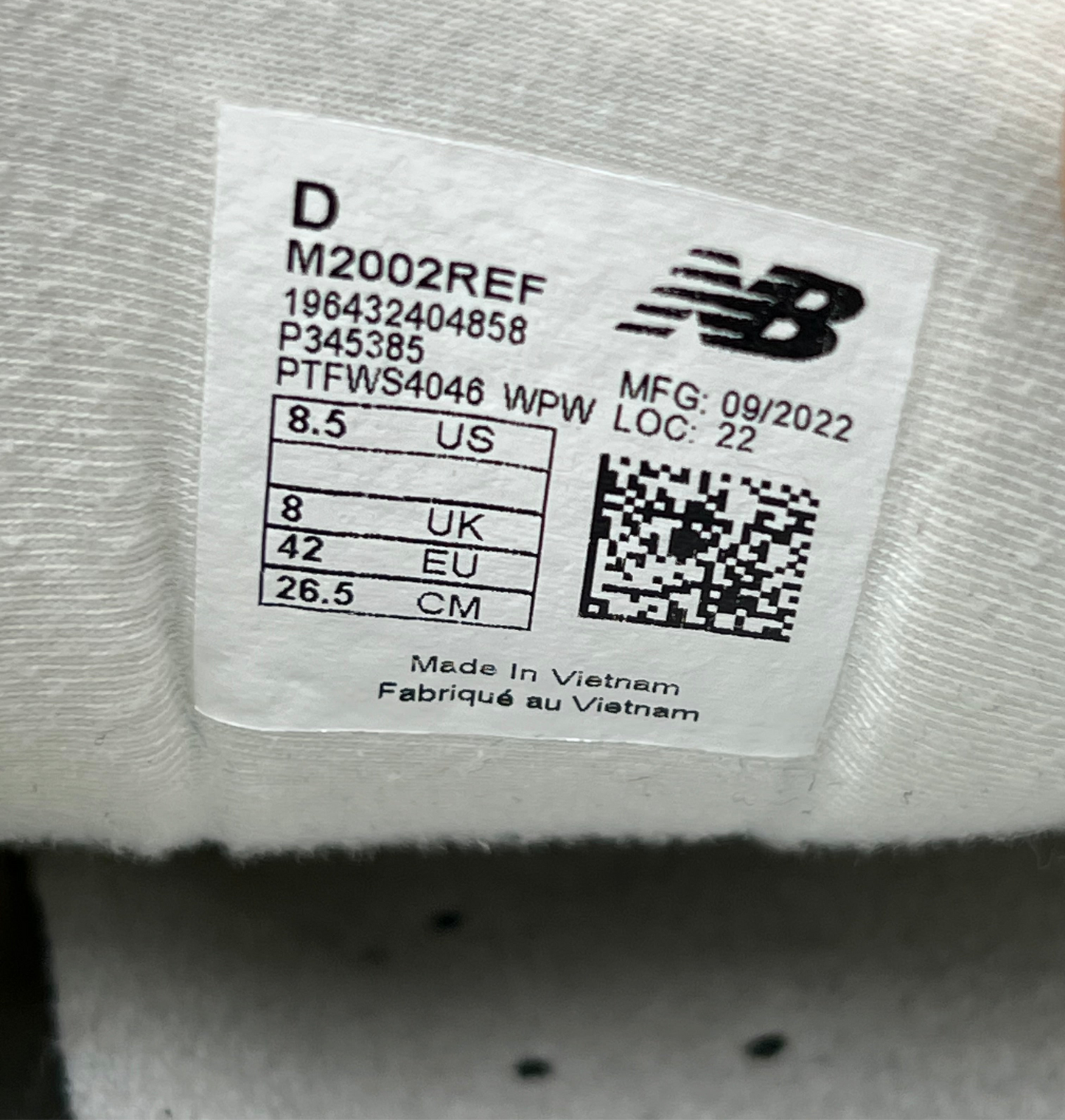 NEW BALANCE 2002r BEIGE