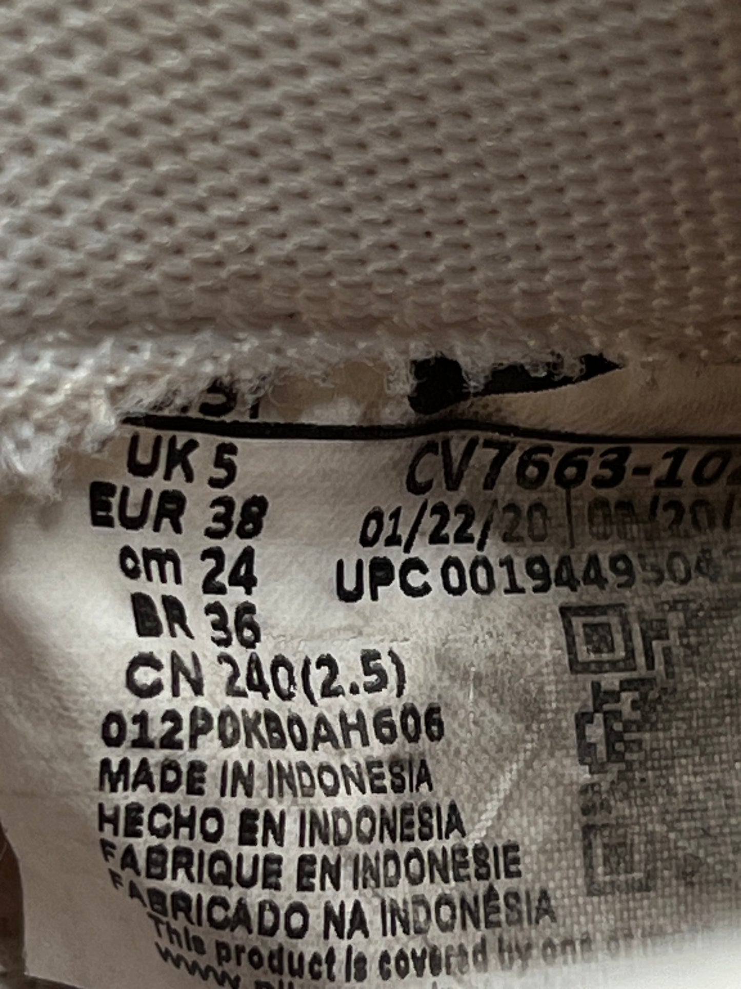 AIR FORCE 1S WHITE/RED