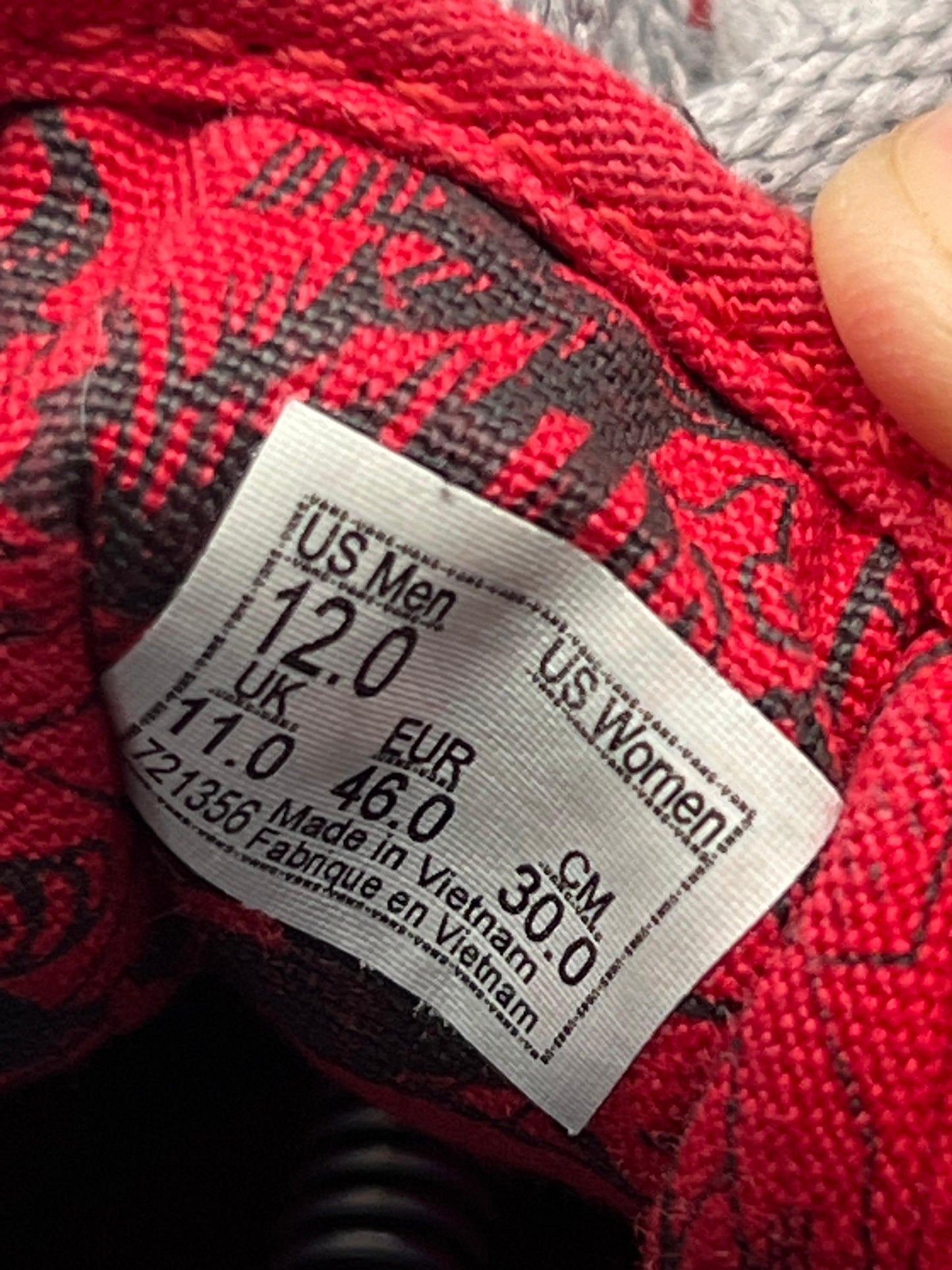 Vans X Marvel Captain America