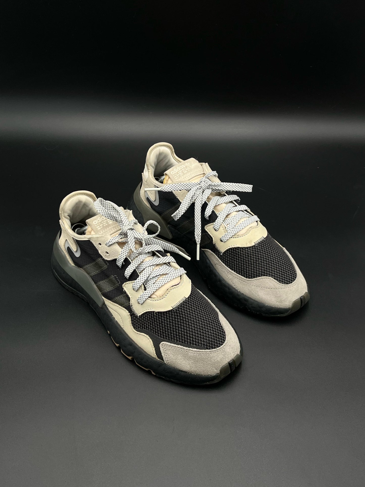 ADIDAS NIGHT JOGGER BLACK CARBON