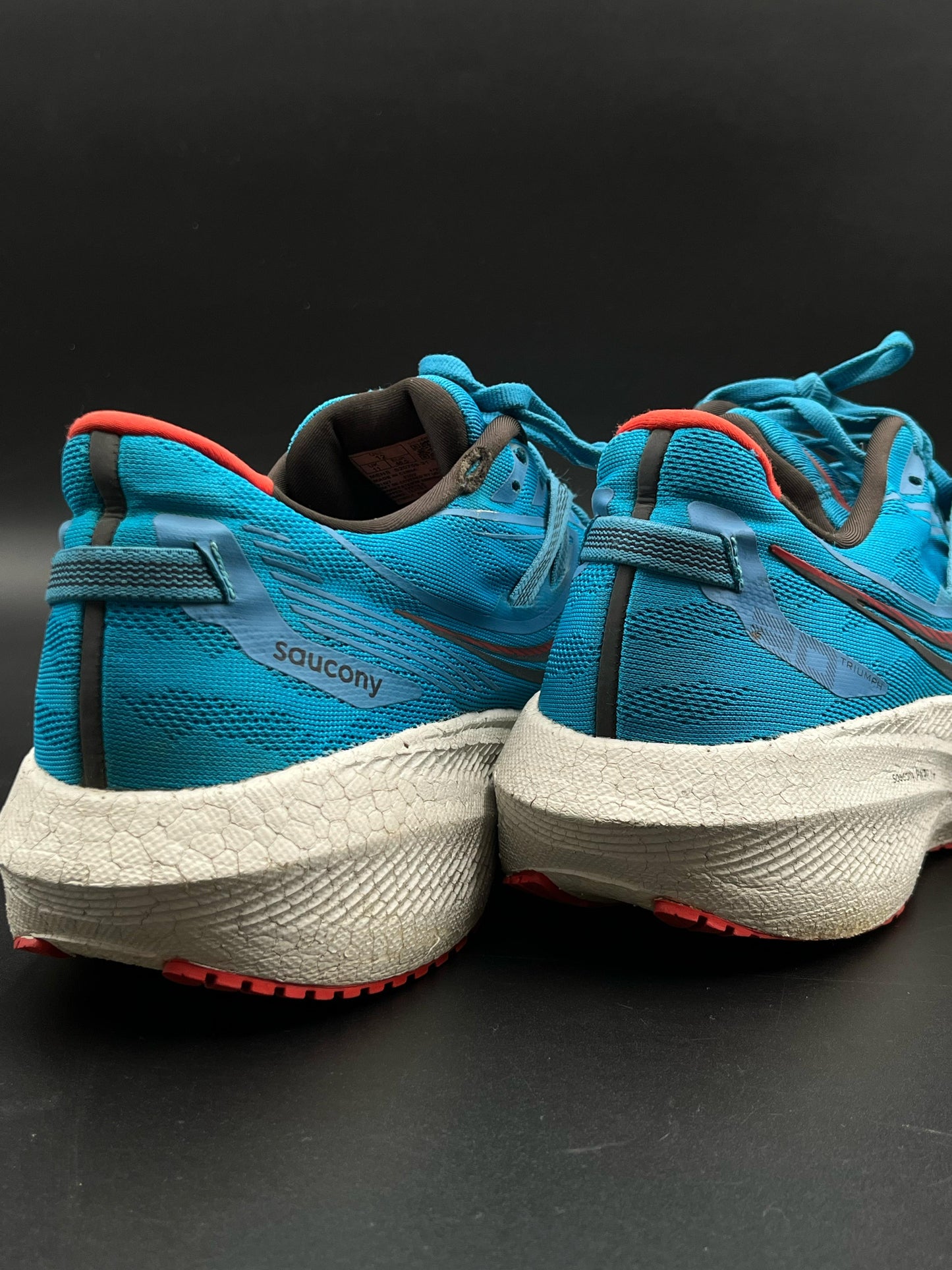 SAUCONY TRIUMPH 20