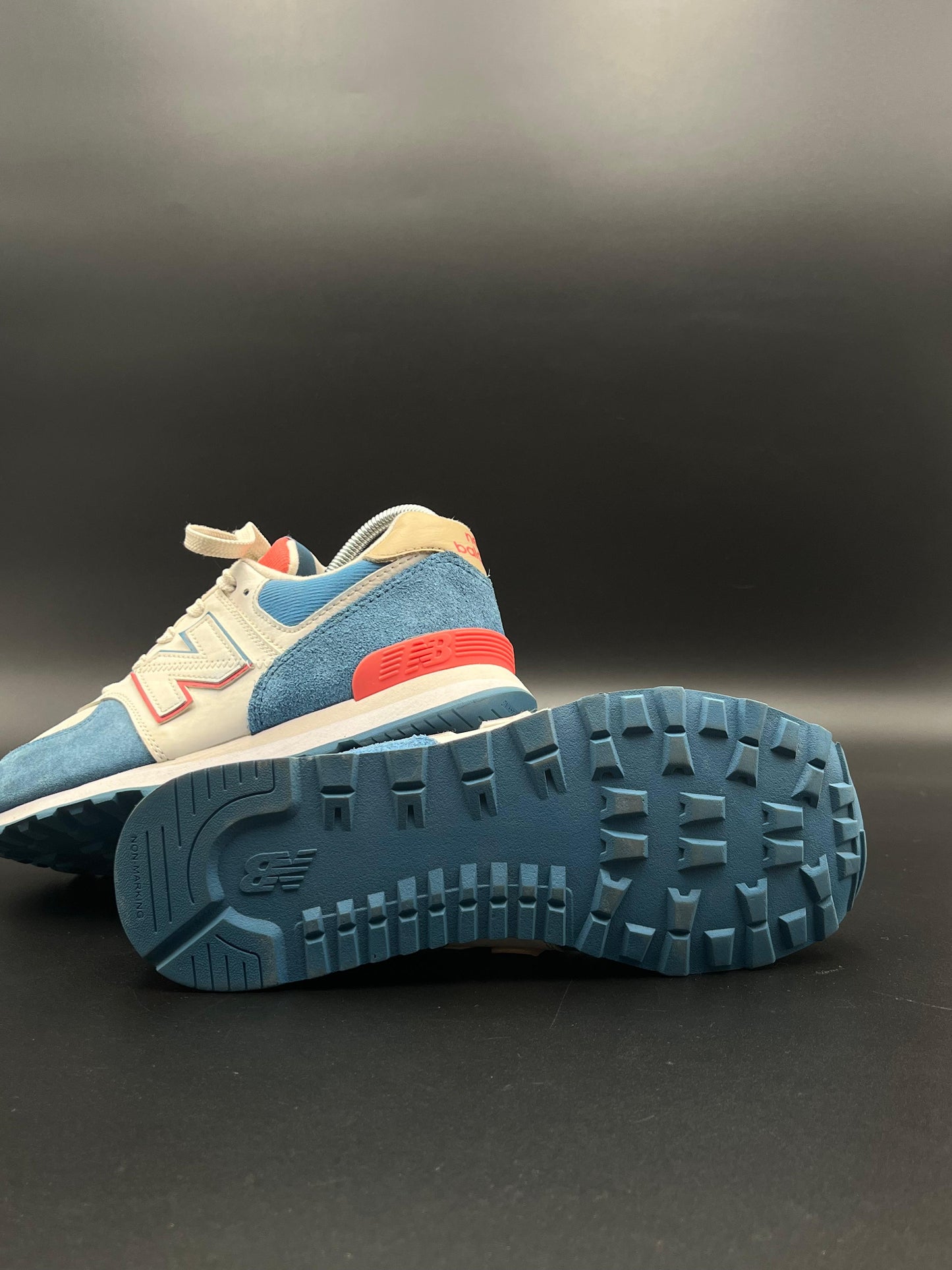 NB 574 V2 MAKO BLUE/TORO RED