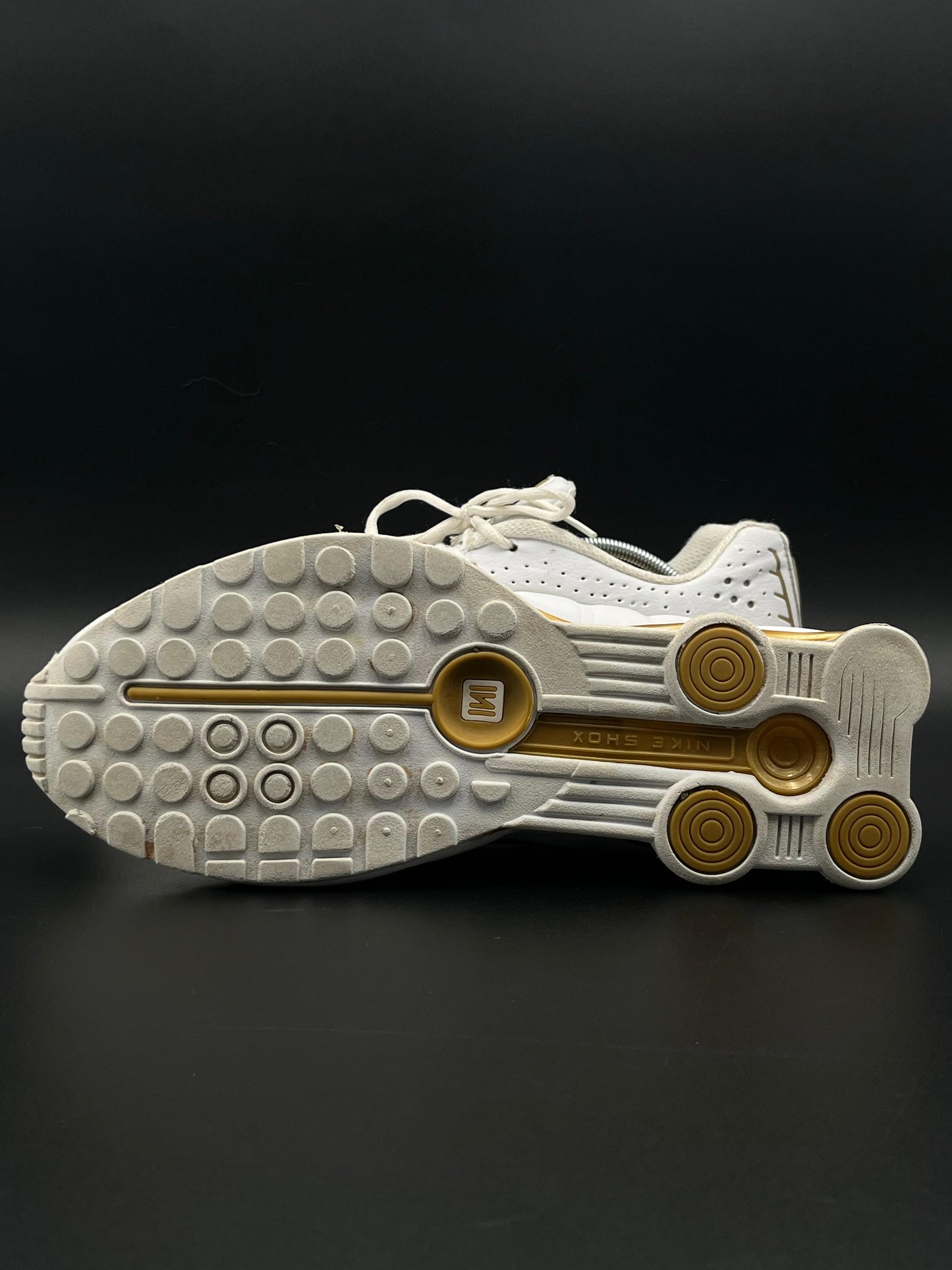 NIKE SHOX WHITE GOLD