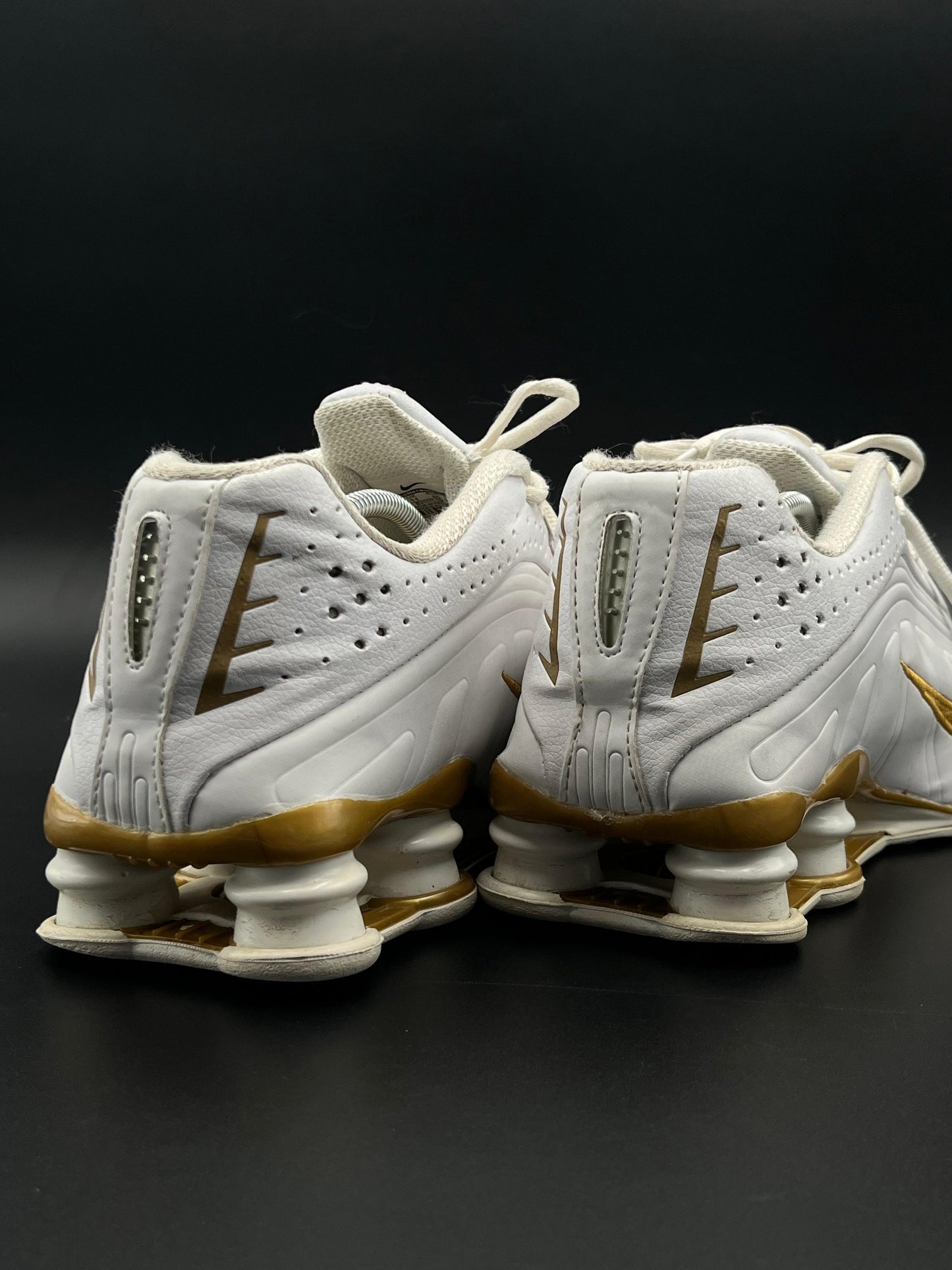 NIKE SHOX WHITE GOLD