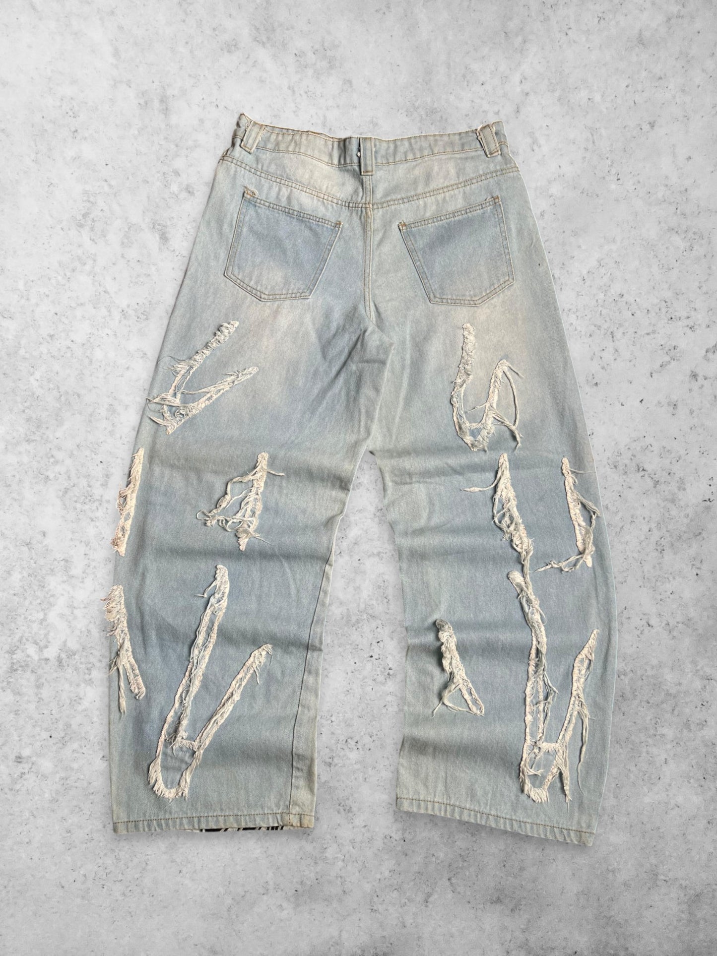 BOOHOOMAN PATCHED SUPER BAGGY JEANS