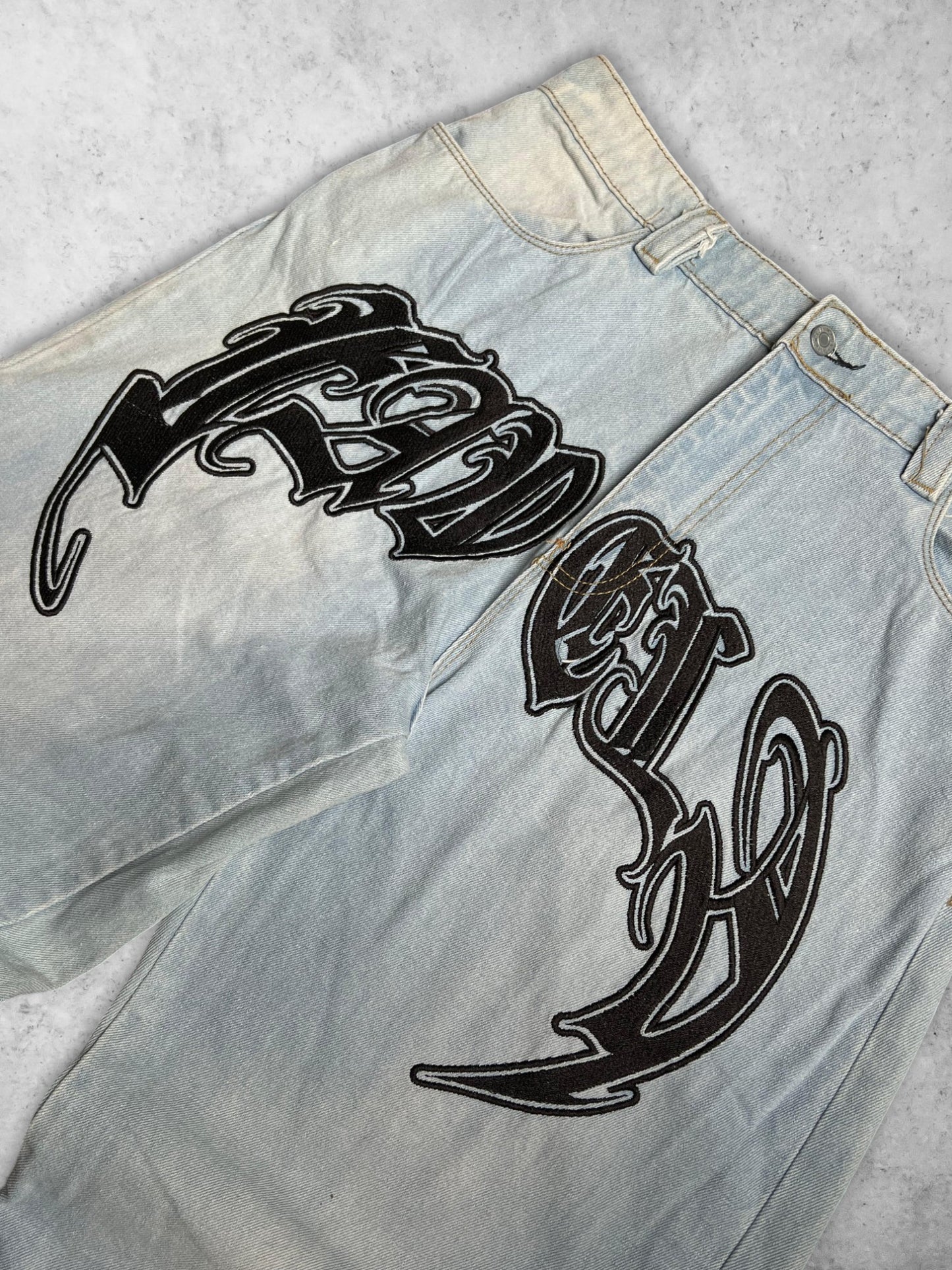 BOOHOOMAN PATCHED SUPER BAGGY JEANS