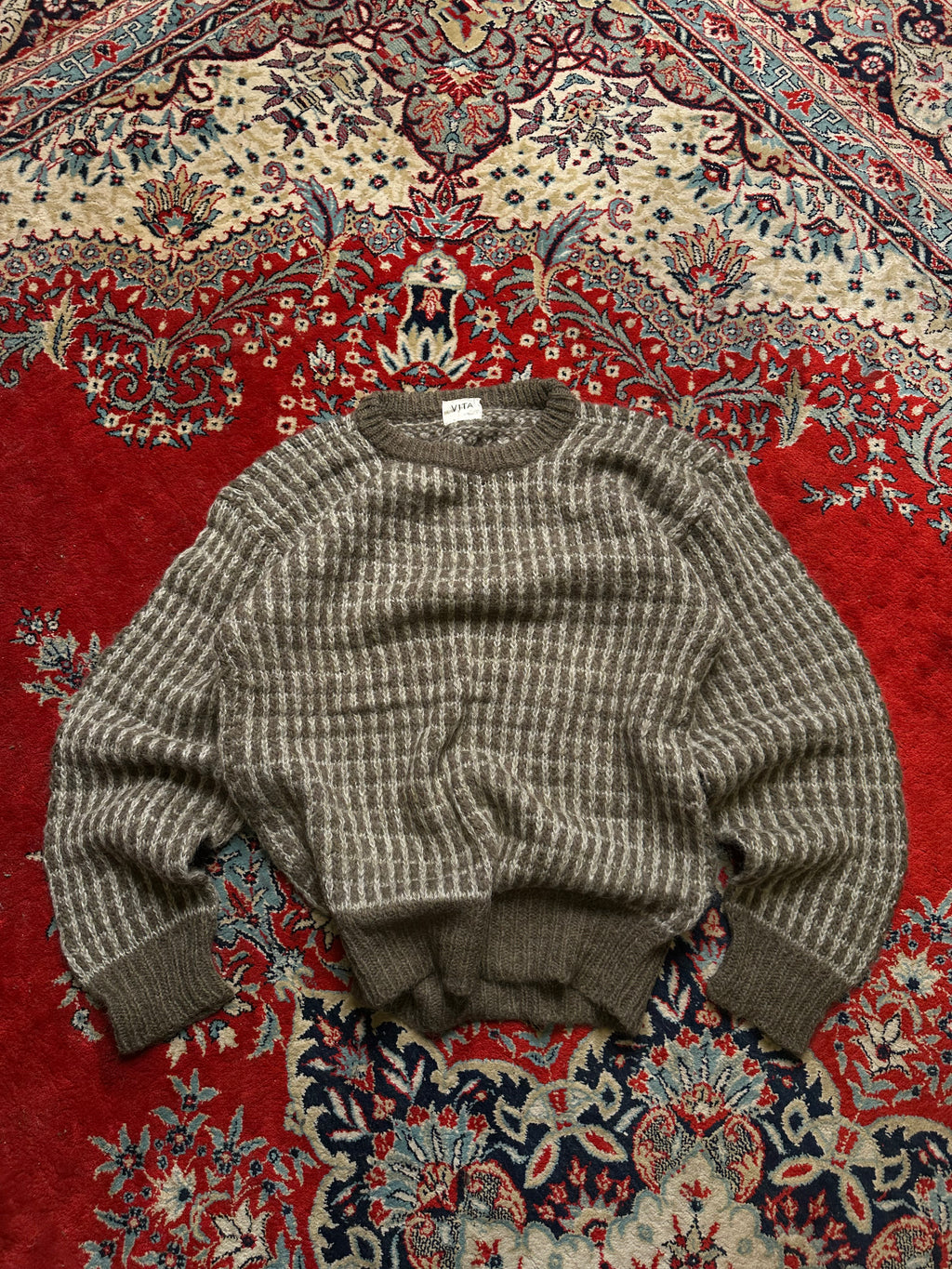 VITA VINTAGE RELAXED FIT KNITTED SWEATER