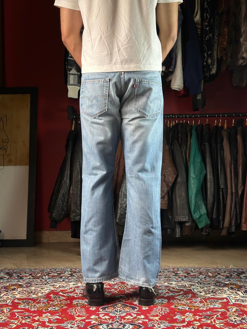 Levi's 527 Slim Bootcut Light Washed Blue JEANS - 34
