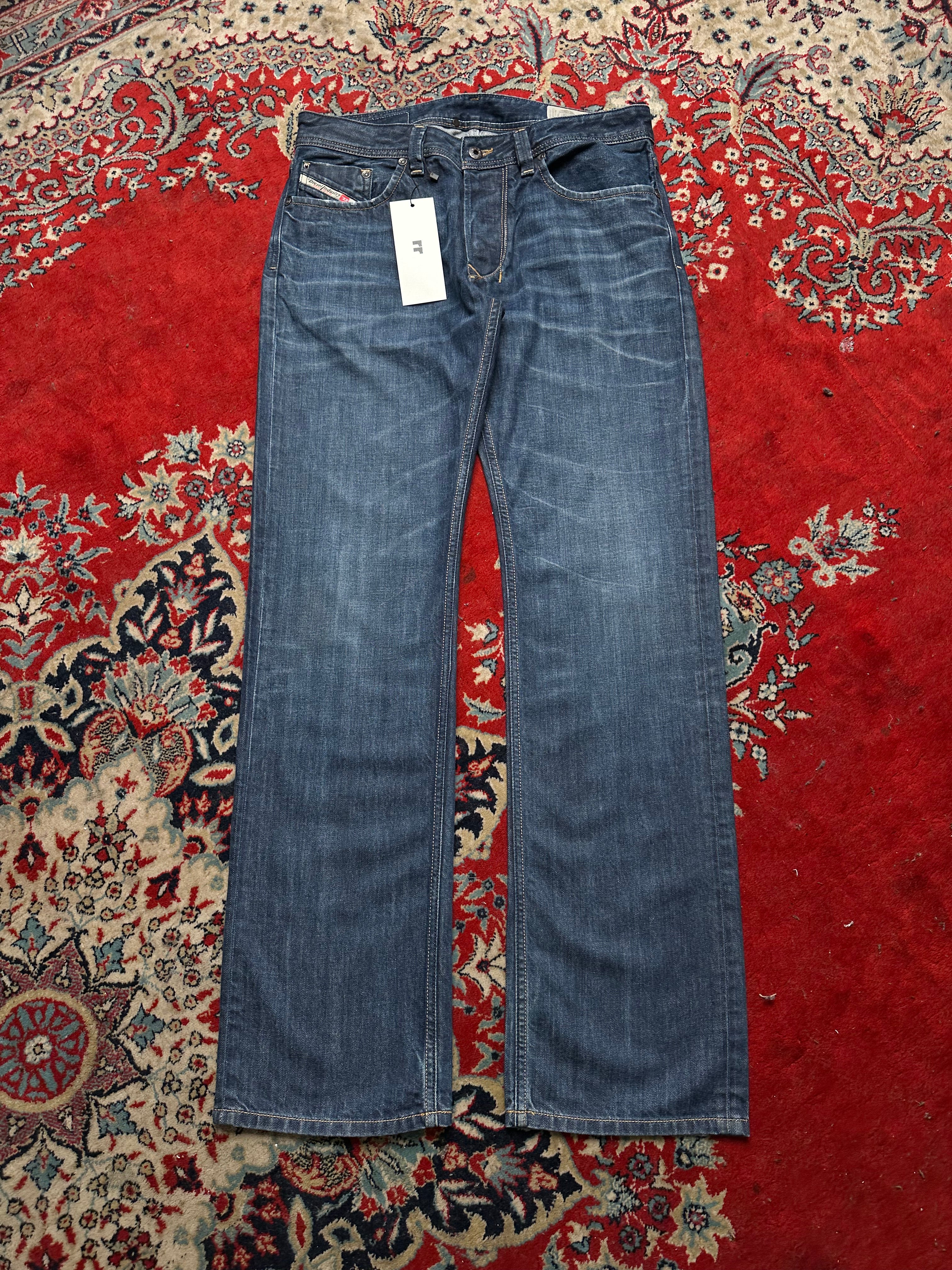 DIESEL LARKEE(STRAIGHT FIT) WASHED INDIGO NON-STRETCH DENIM PANTS