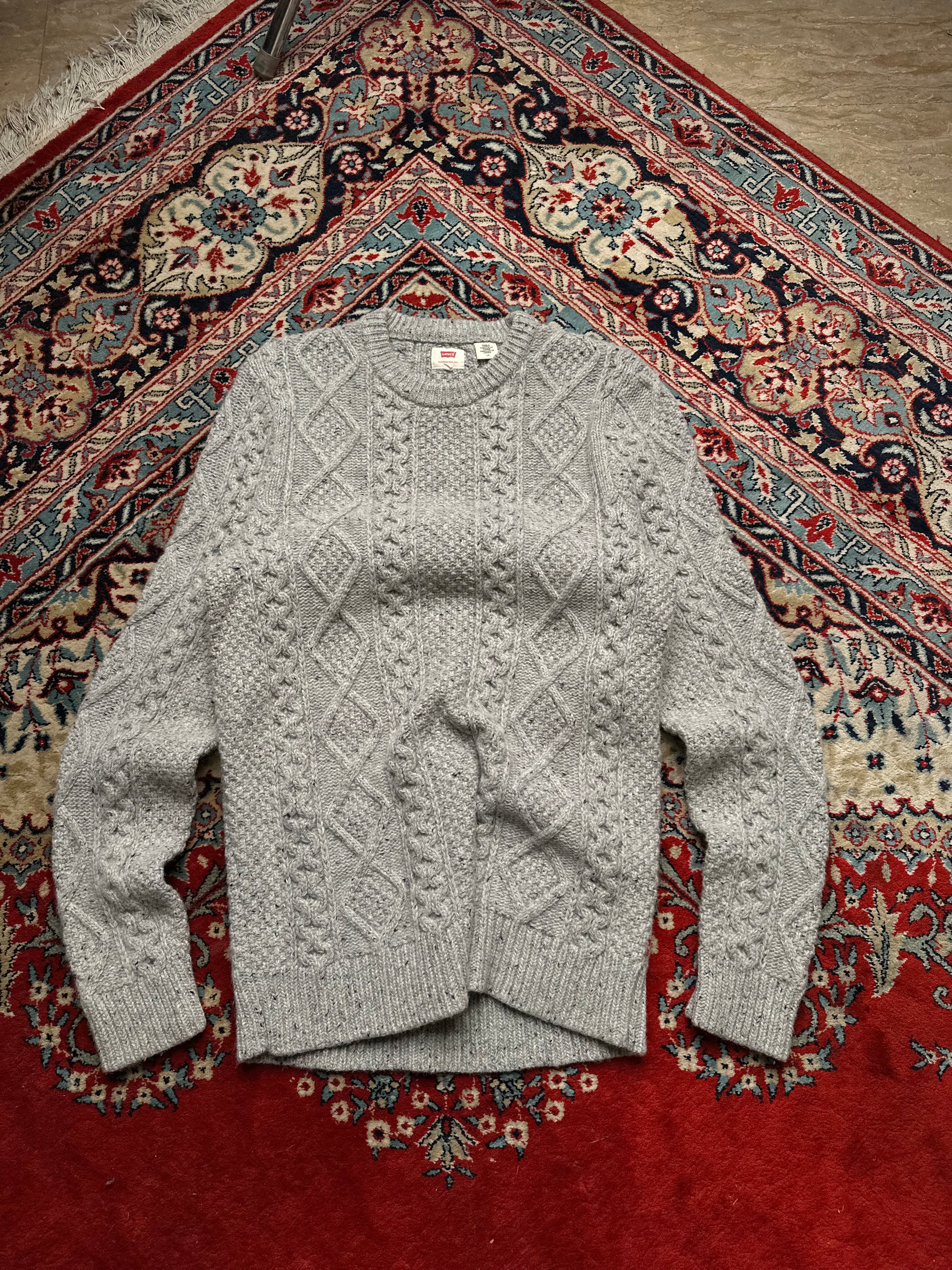 LEVI’s heavyweight cable knit regular fit sweater