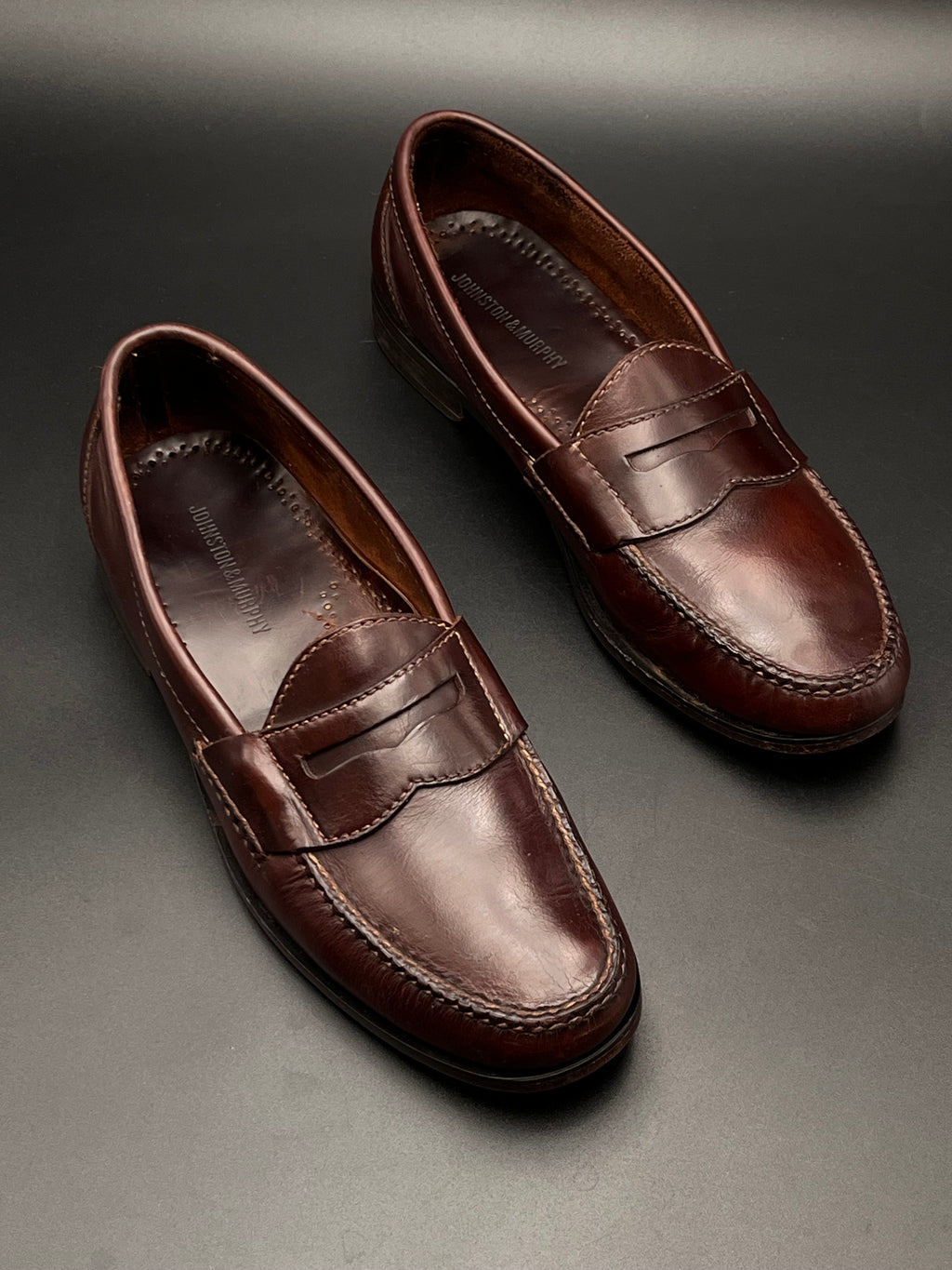 JOHNSTON & MURPHY BURGUNDY LEATHER LOAFERS