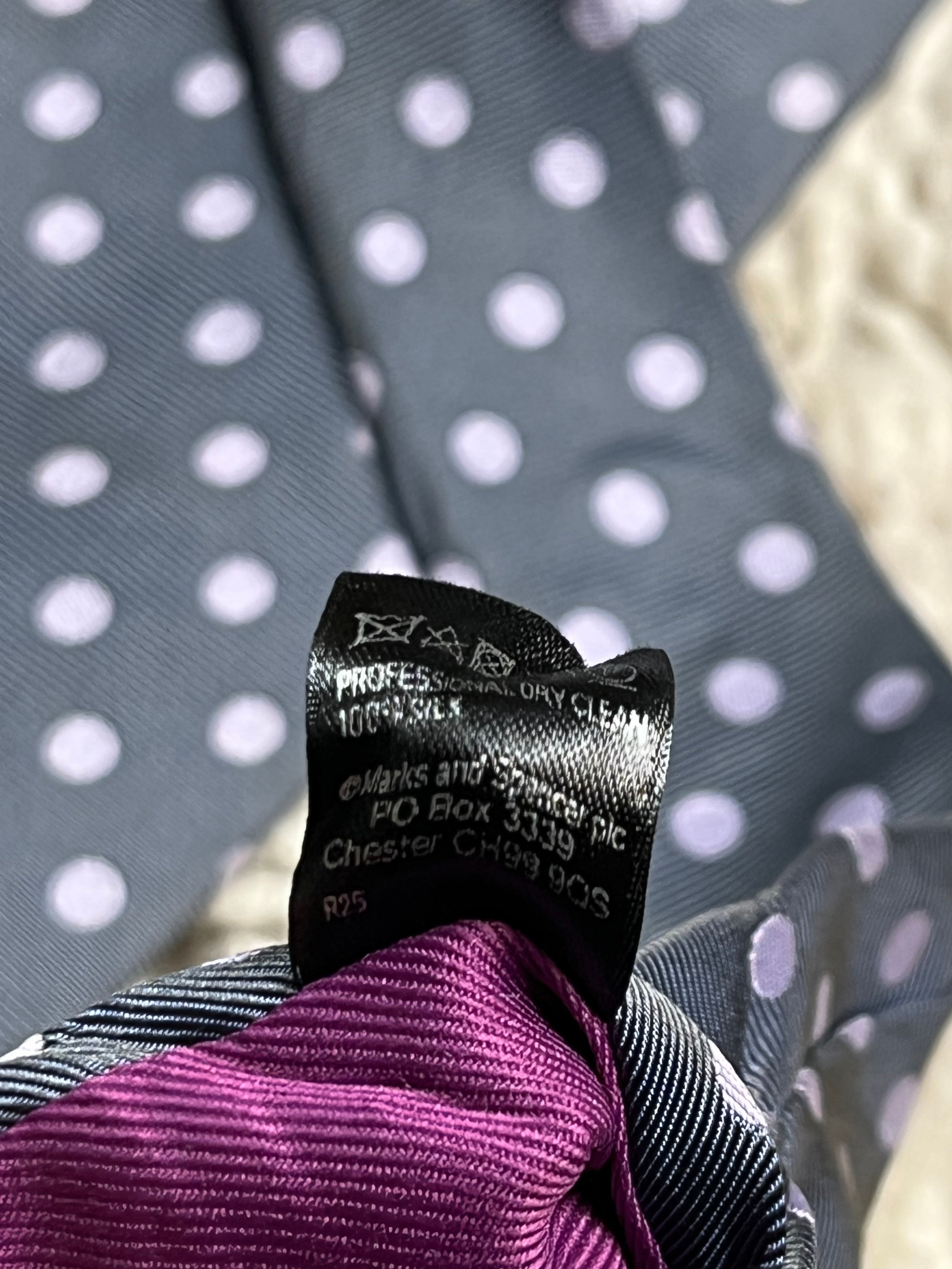 MARKS N SPENCER ITALIAN MADE LUXURY PURE SILK POLKA DOT TIE