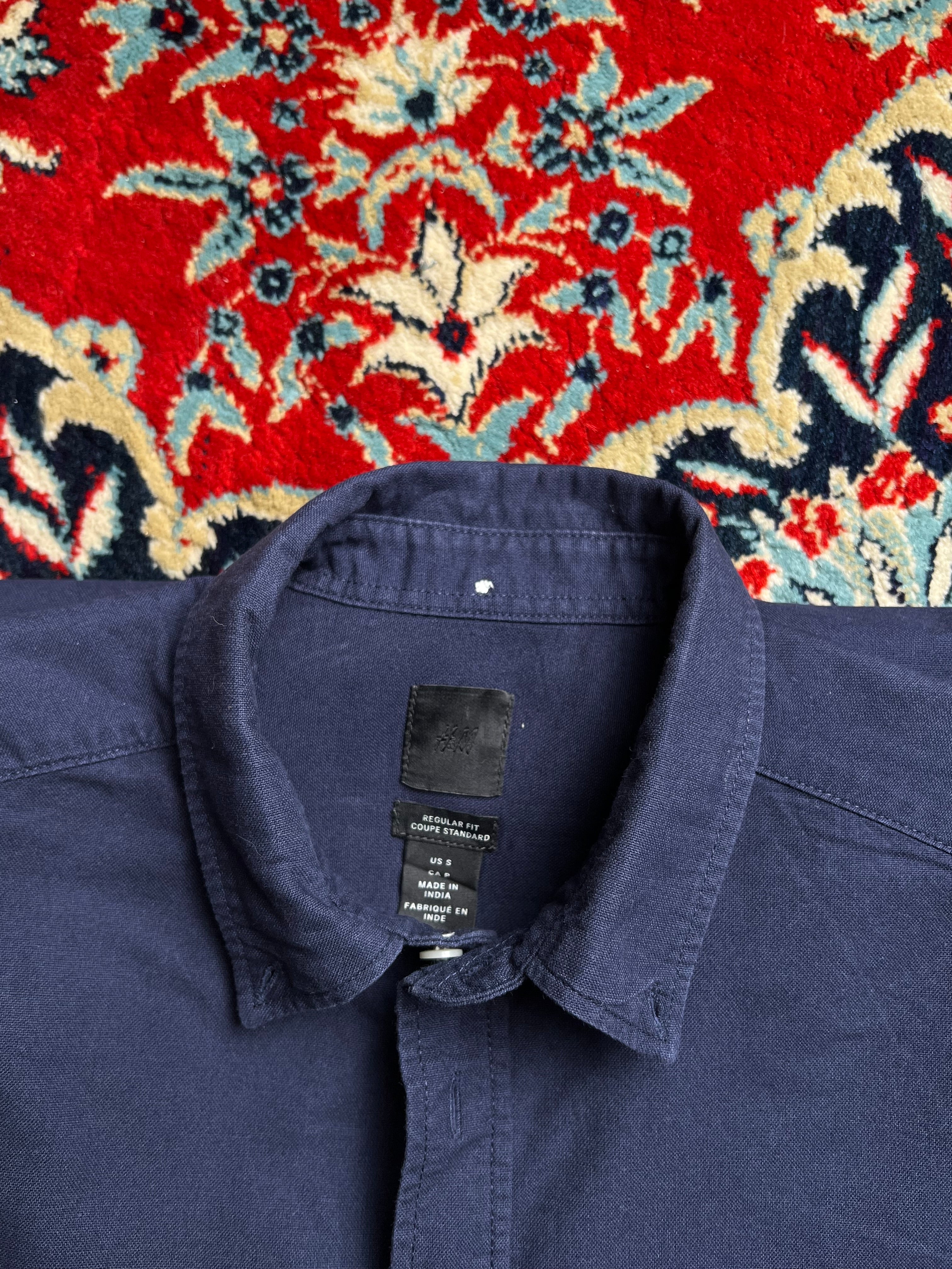 H&M BUTTON DOWN CASUAL SHIRT