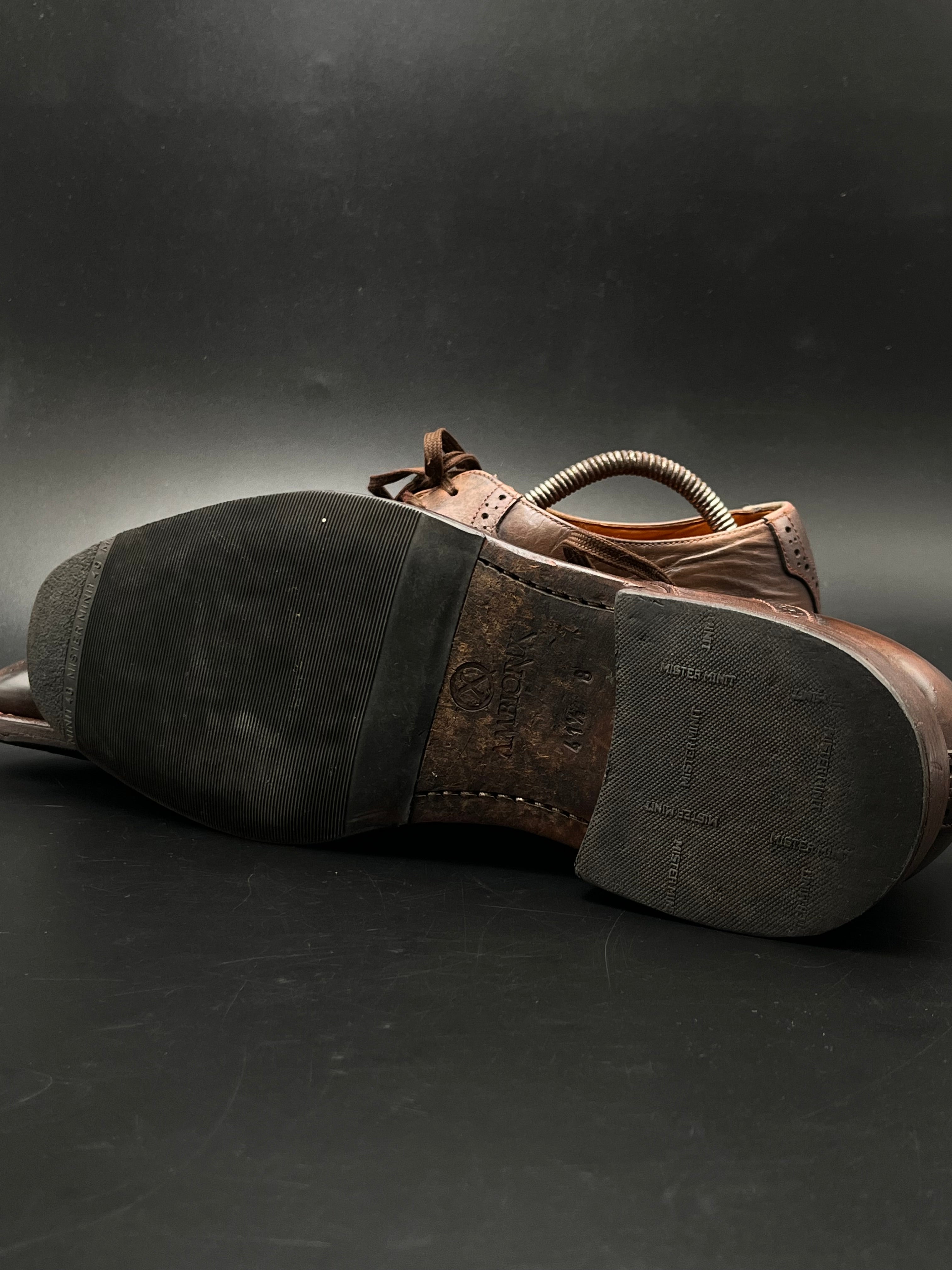 AMBIORIX BROWN LEATHER MEDALLION CAP TOE DERBY BROGUE OXFORDS SHOES