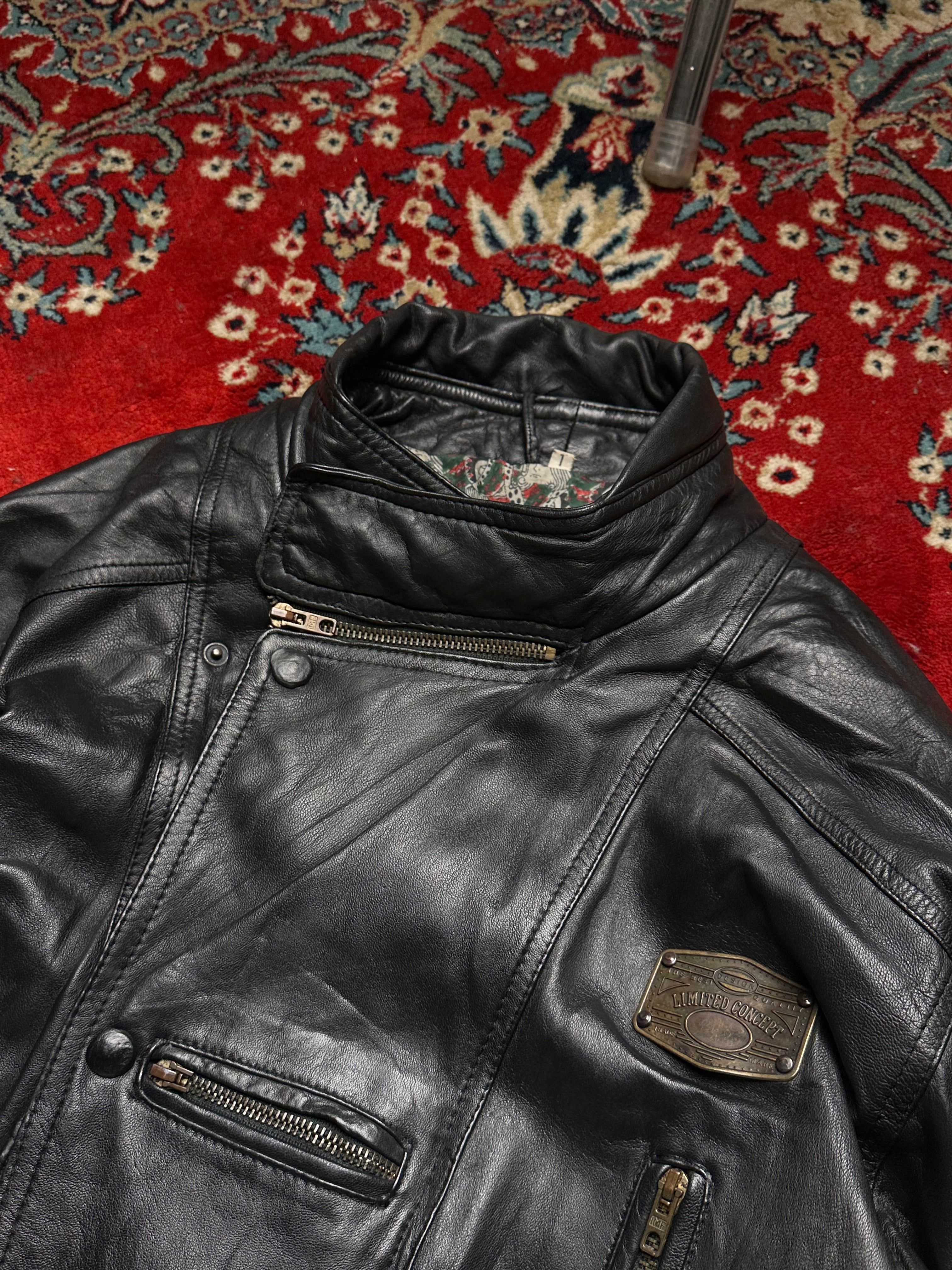 VINTAGE LIMITED CONCEPT LEATHER BOMBER JACKET