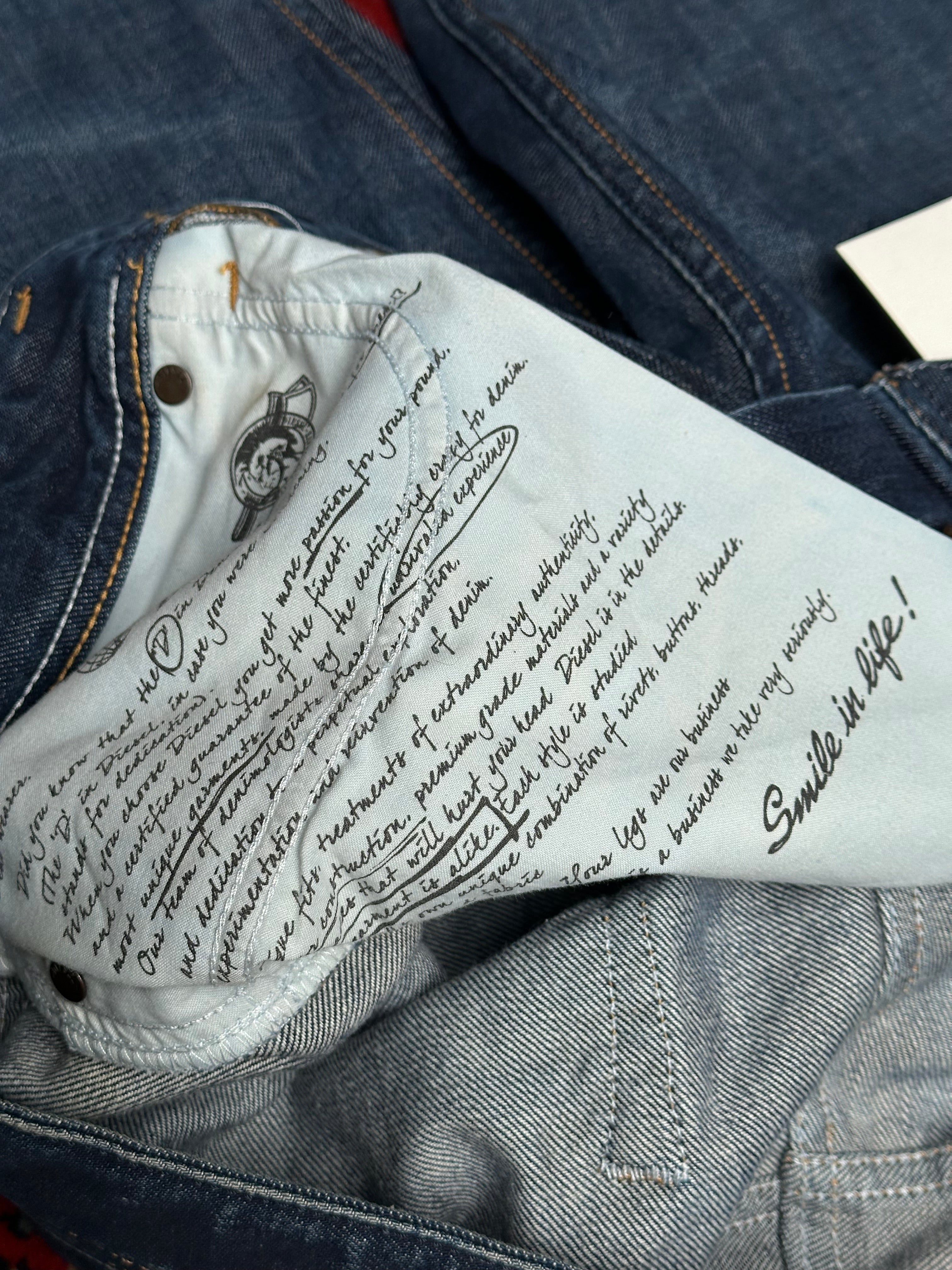 DIESEL LARKEE(STRAIGHT FIT) WASHED INDIGO NON-STRETCH DENIM PANTS