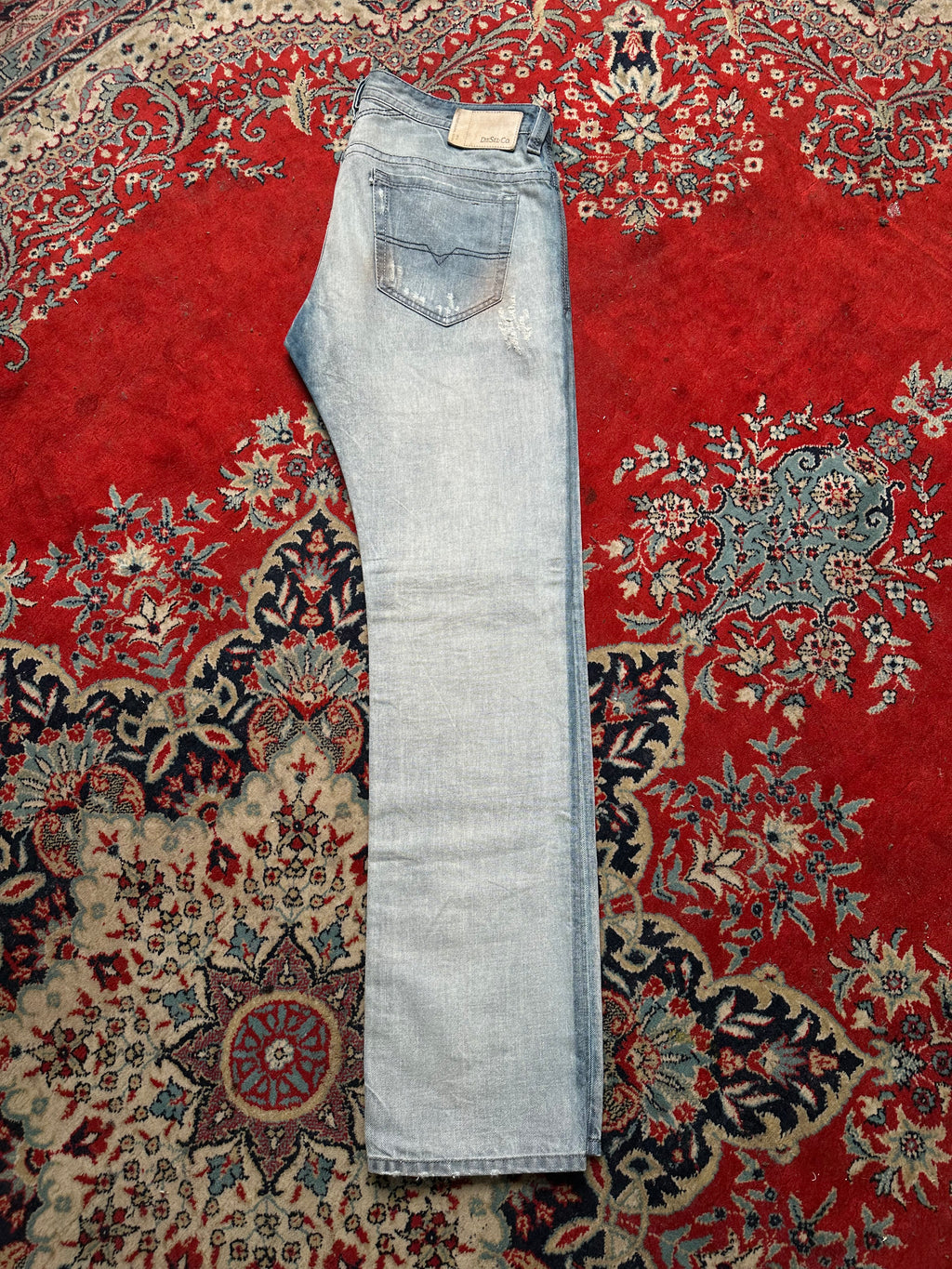 DIESEL THAVAR(SLIM FIT) LIGHT BLUE WASHED NON-STRETCH JEANS