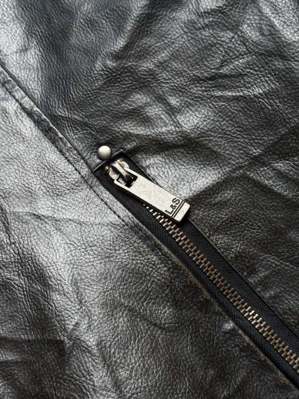 LEGEND & SOUL VINTAGE SLIM FIT LEATHER JACKET