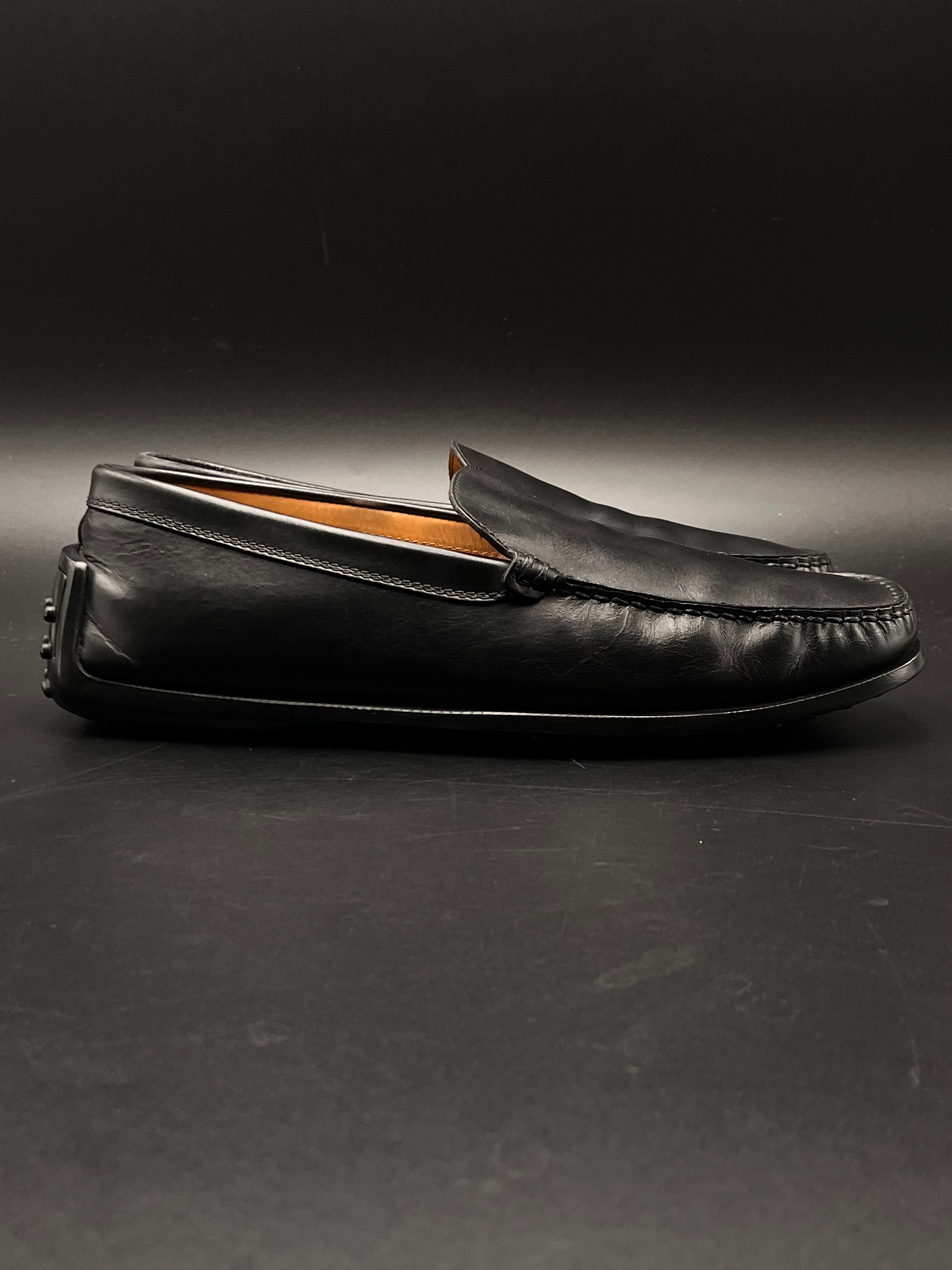 Tods black leather DRIVERS