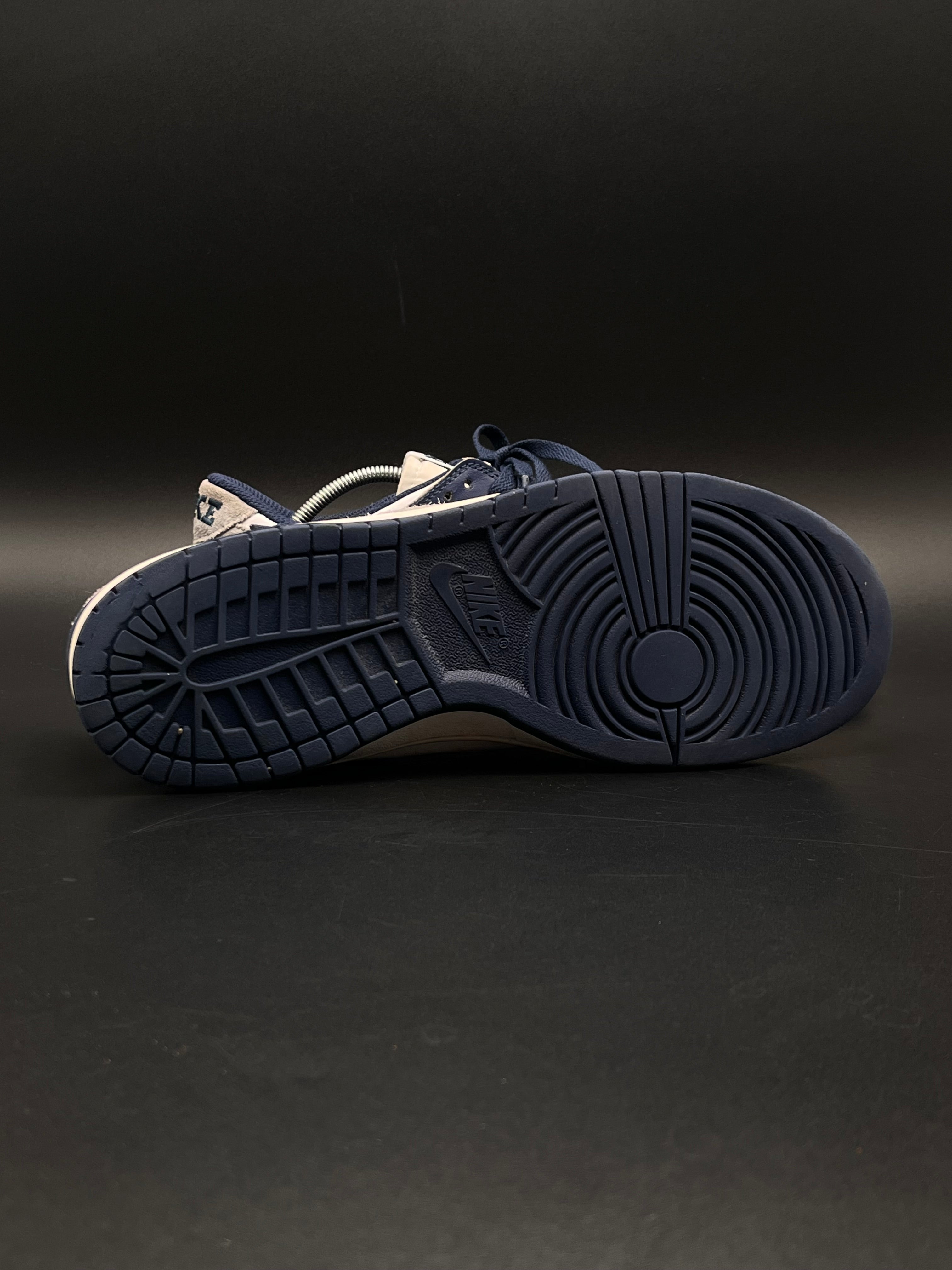 NIKE DUNK LOWS MIDNIGHT NAVY