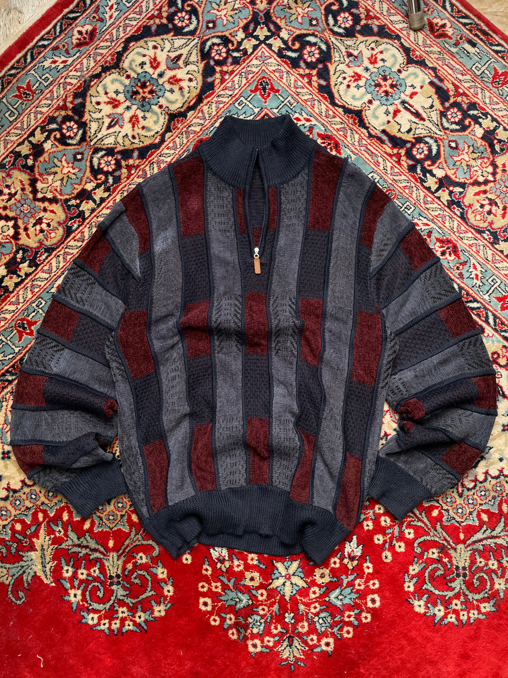 VINTAGE KNITTED REGULAR FIT WOOL SWEATER