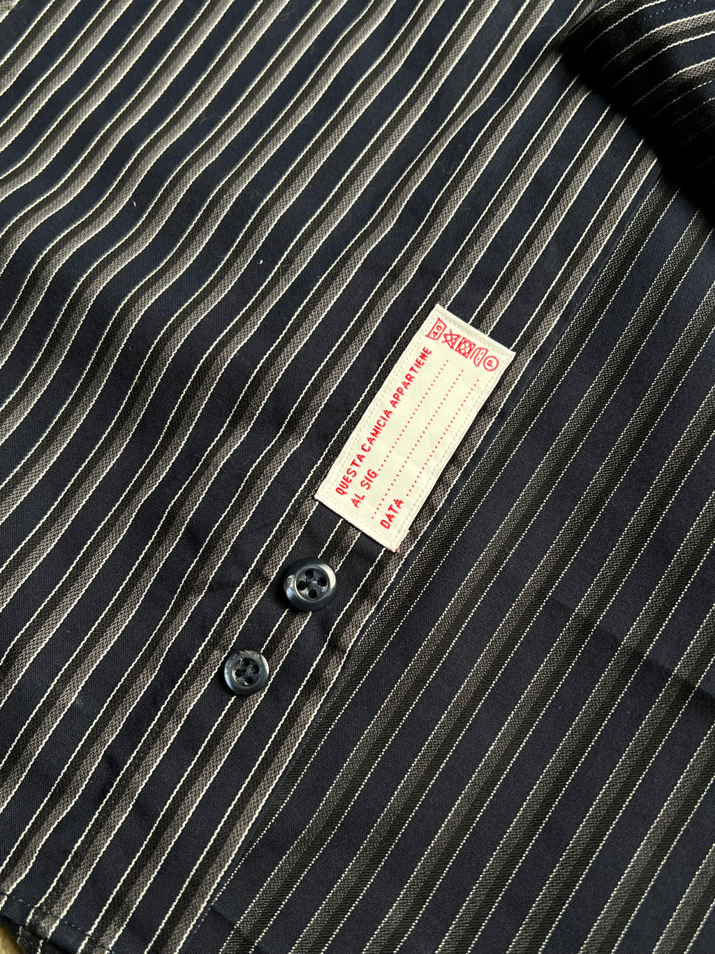 CAMICISSIMA TEXTURED BUTTON DOWN CASUAL SHIRT