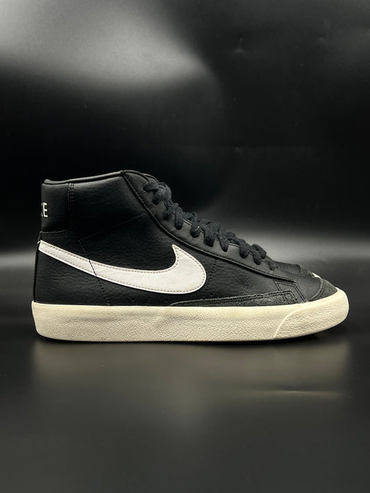 NIKE BLAZERS ‘77 VNTG BLACK/WHITE