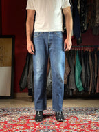 Vintage Levi's 501 Straight Fit Medium Washed JEANS - 32