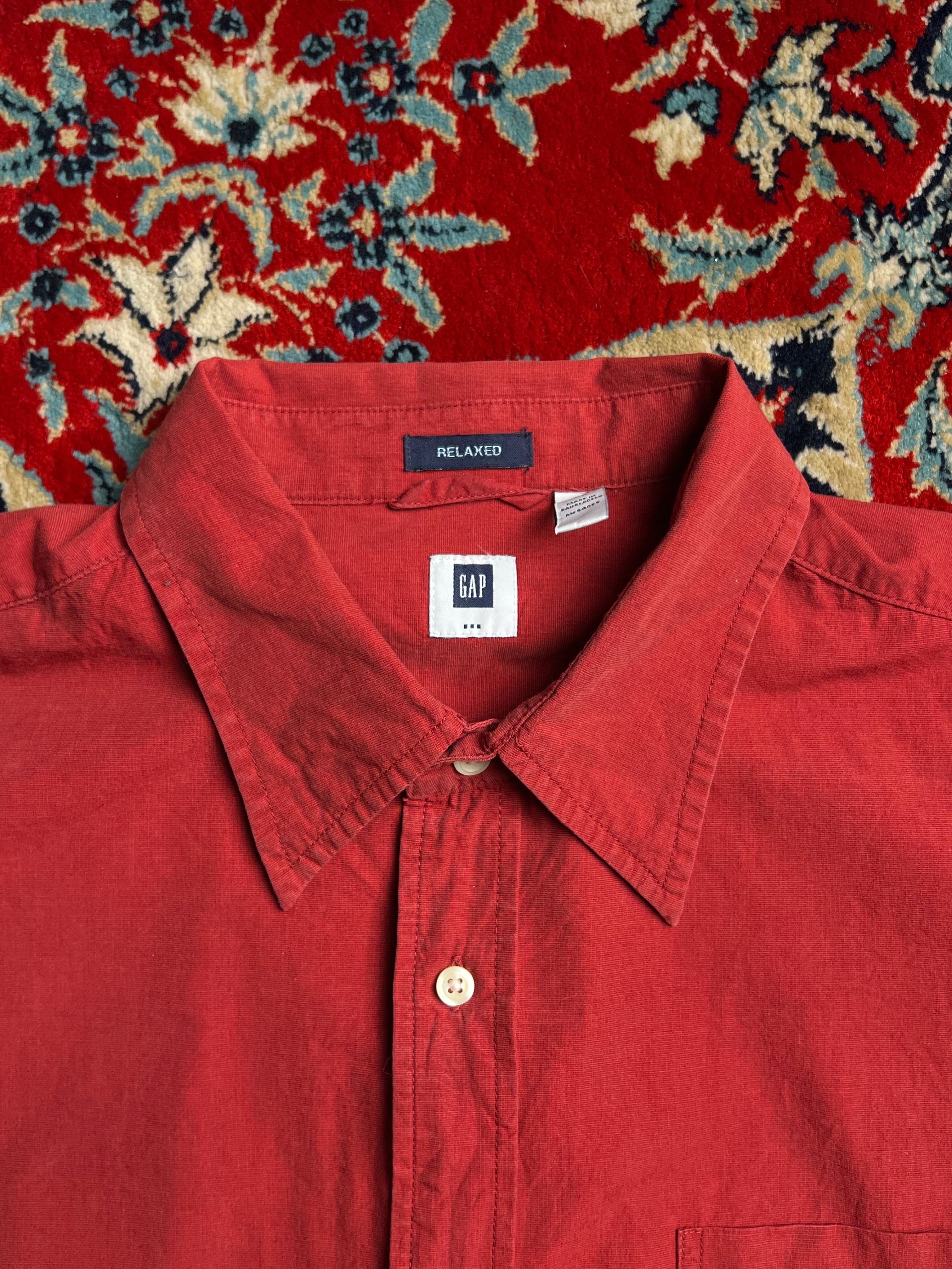 GAP CASUAL BUTTON DOWN SHIRT