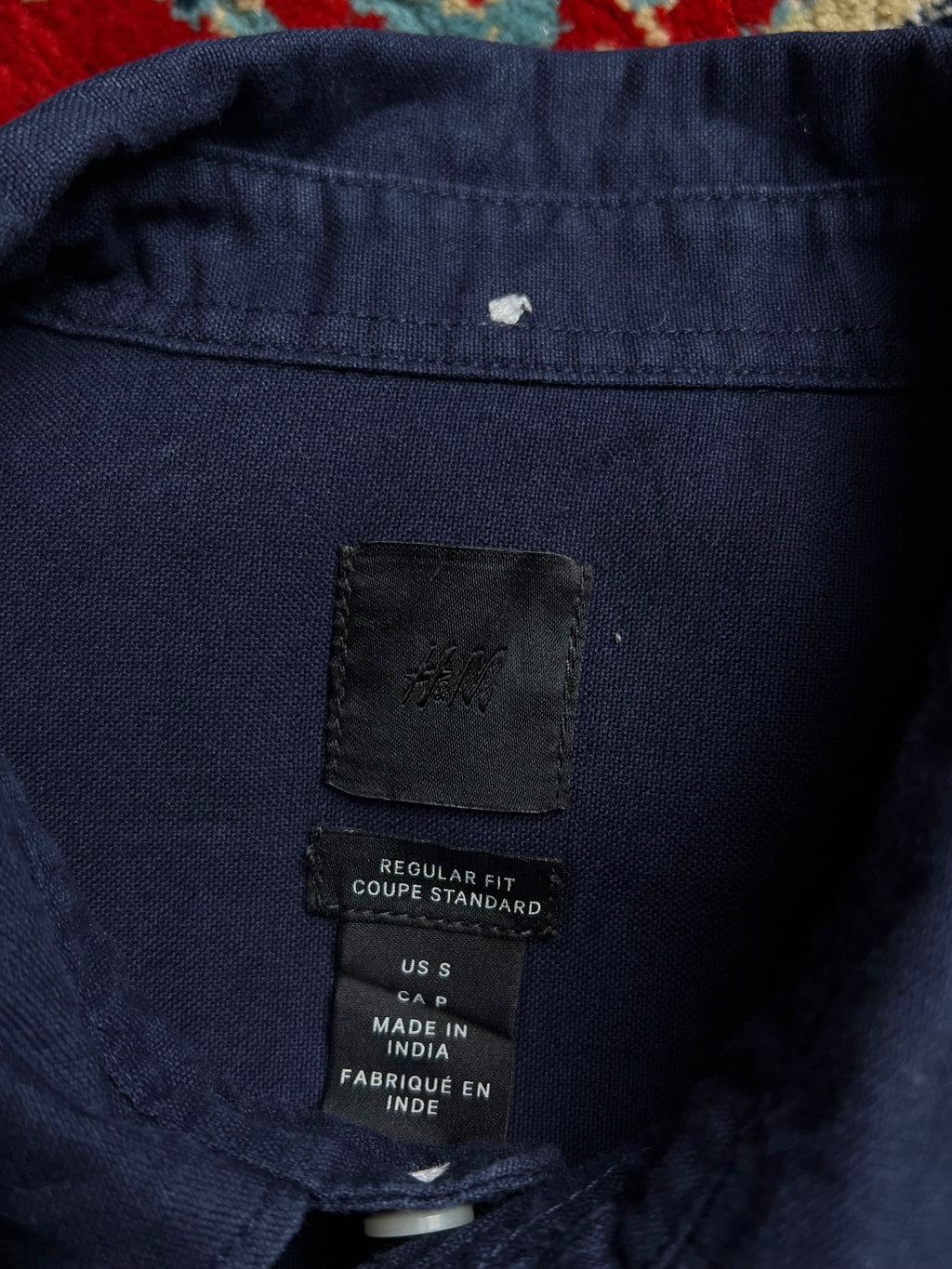 H&M BUTTON DOWN CASUAL SHIRT