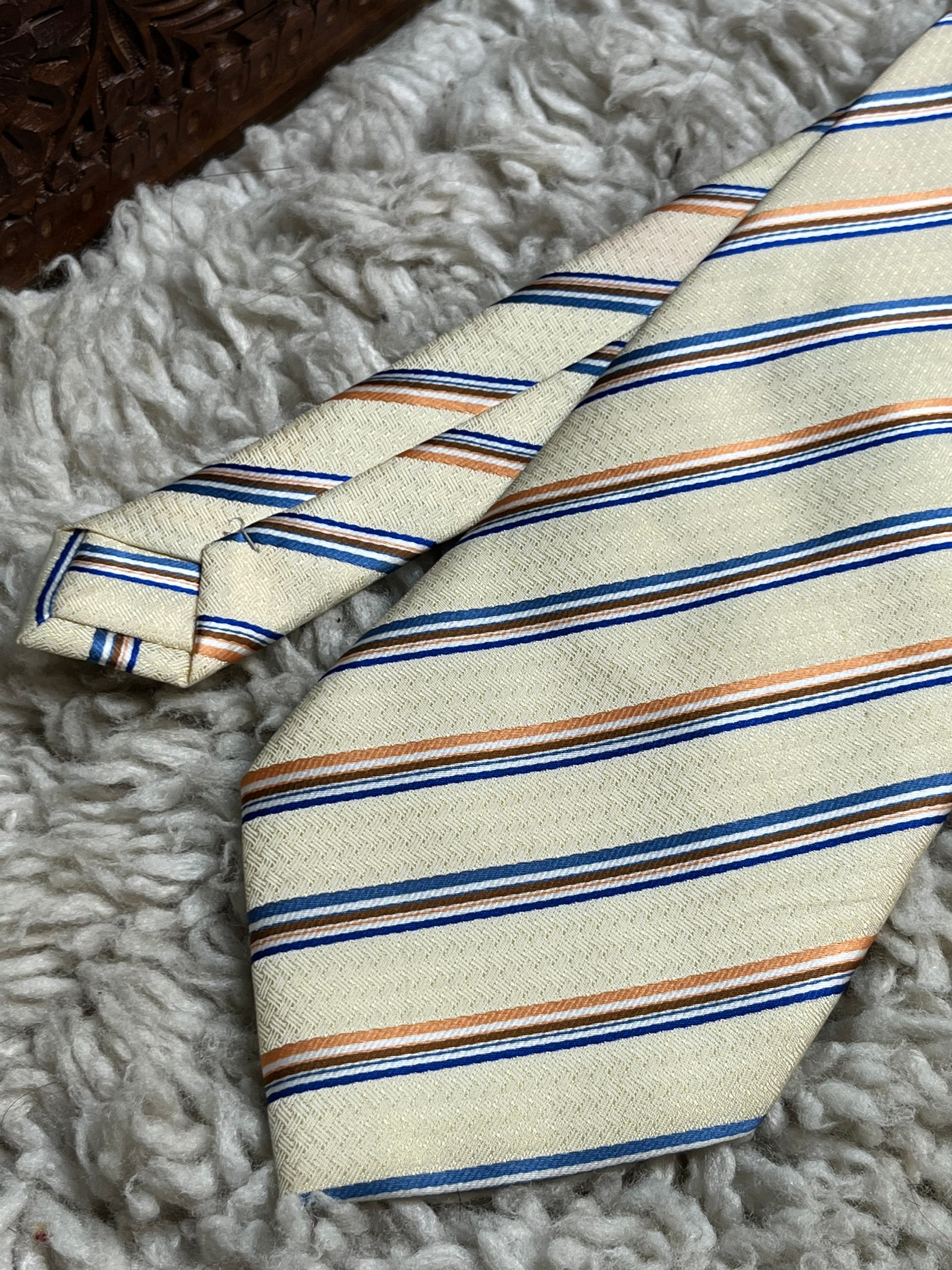 HUGO BOSS PABINI HAND MADE PURE SILK TIE