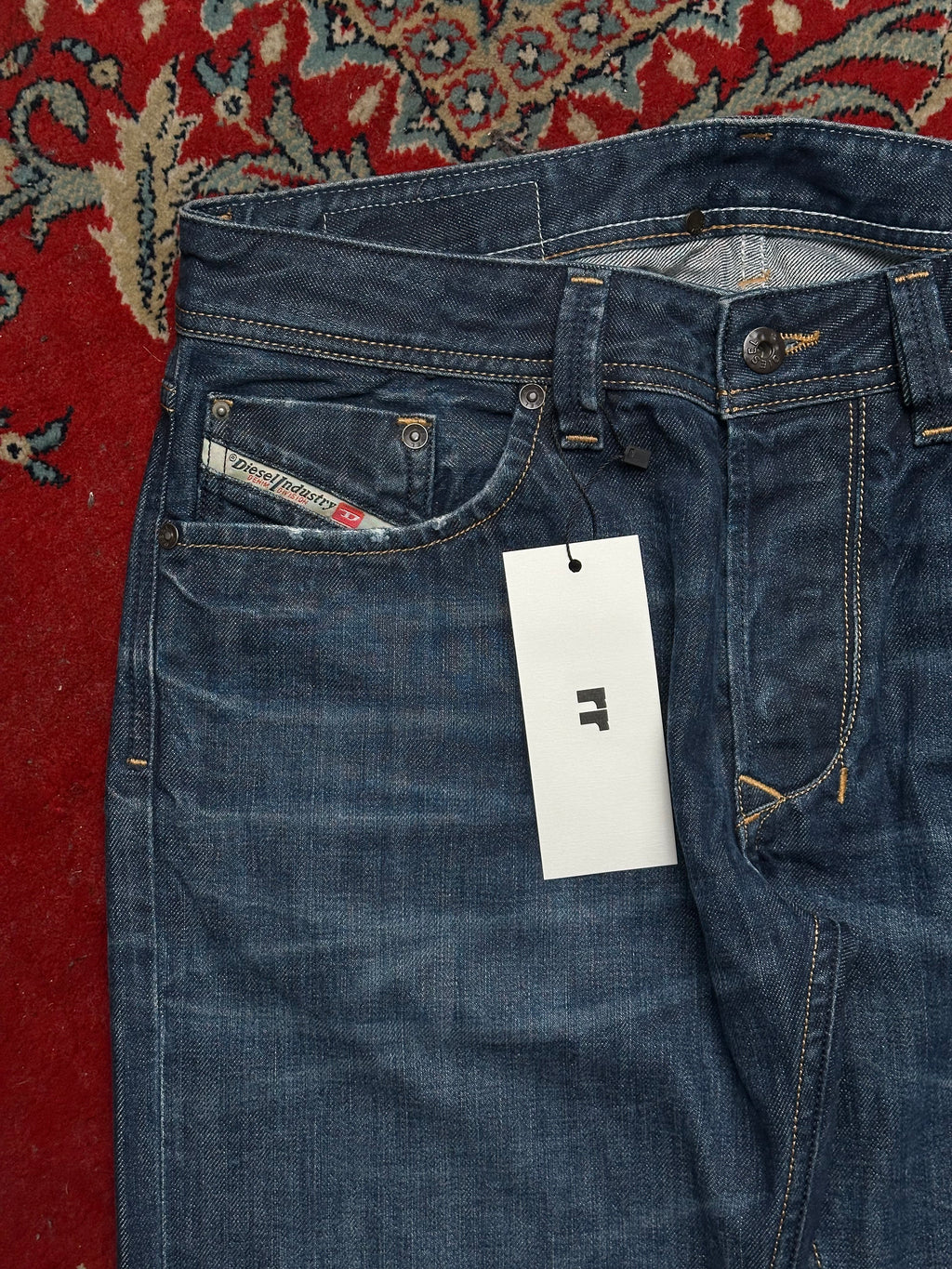 DIESEL LARKEE(STRAIGHT FIT) WASHED INDIGO NON-STRETCH DENIM PANTS