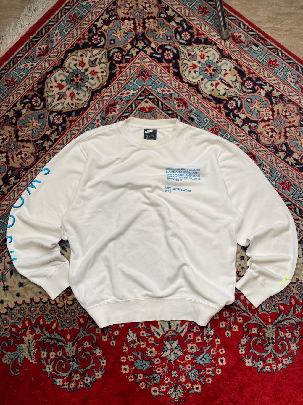 Nike SWOOSH REGULAR FIT SWEATSHIRT