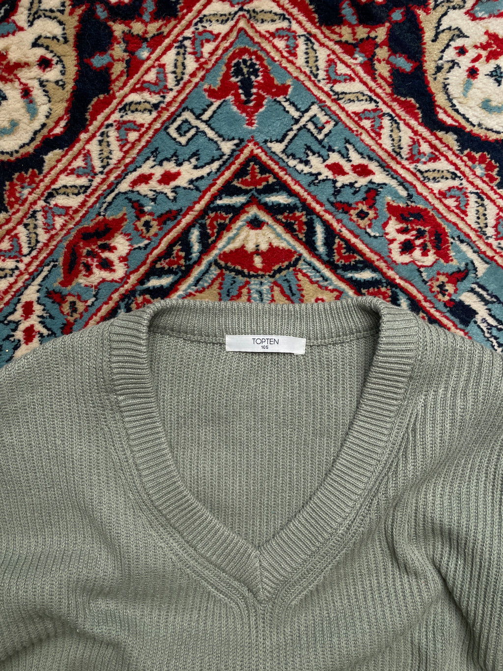 Topten Ribbed Knit V-Neck Sweater