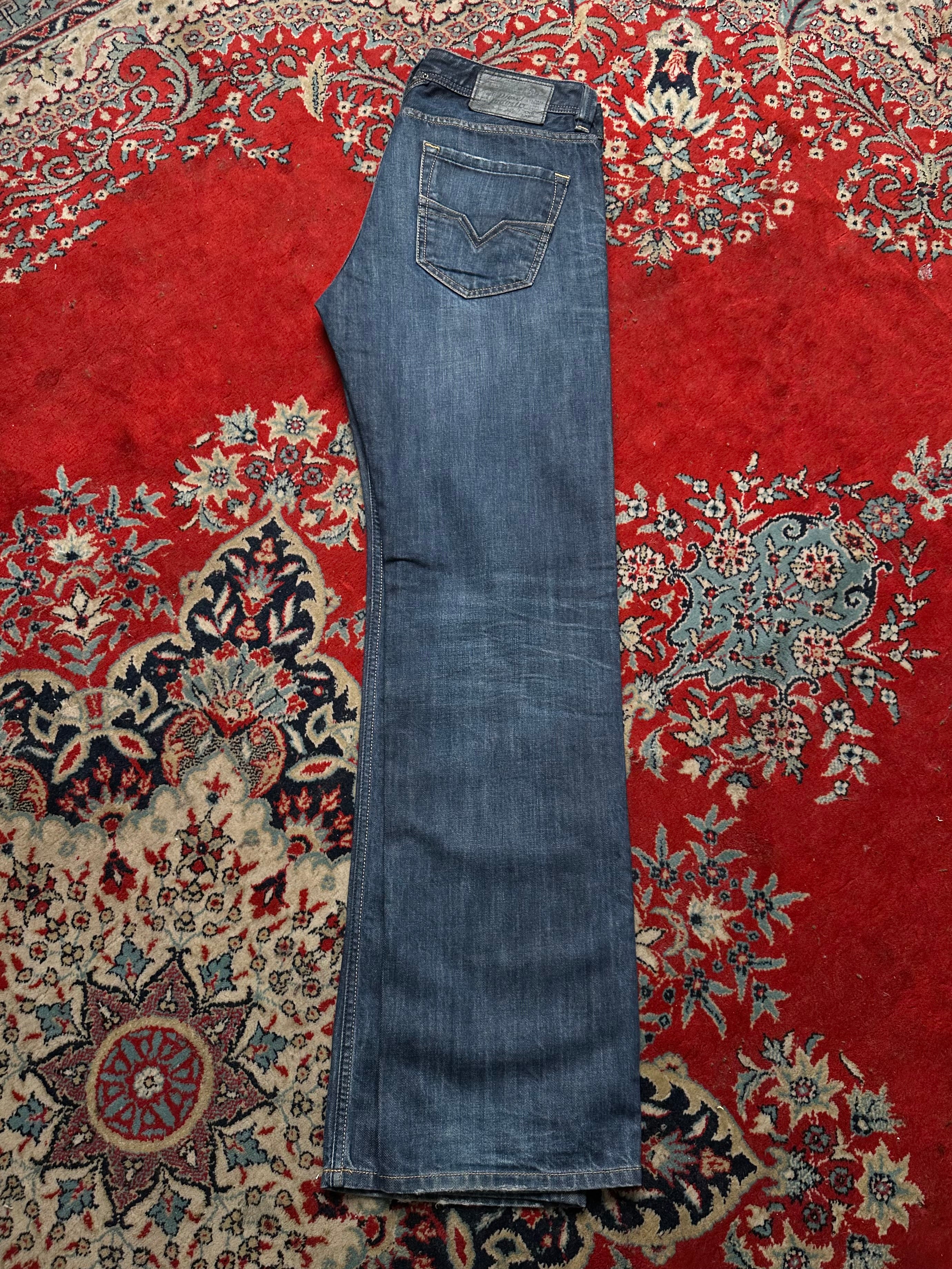 DIESEL LARKEE(STRAIGHT FIT) WASHED INDIGO NON-STRETCH DENIM PANTS