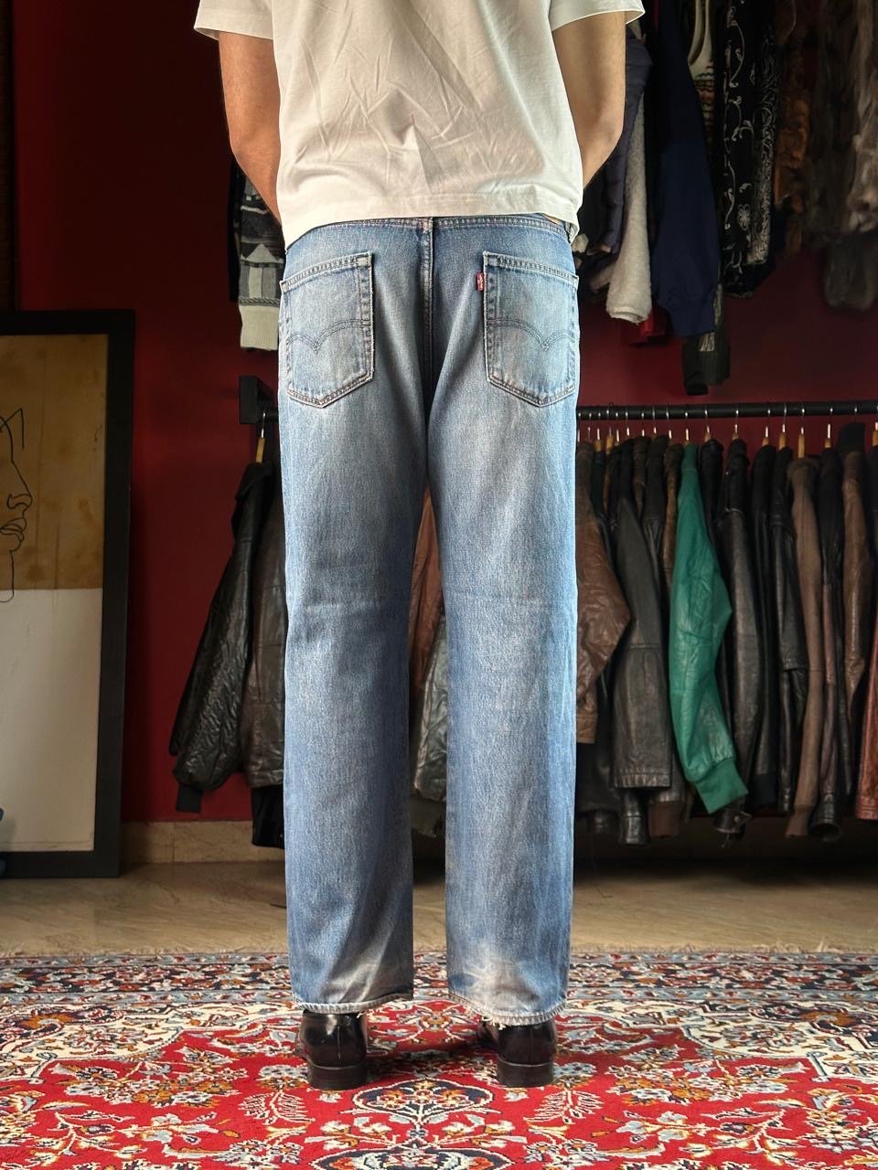 VINTAGE Levi's 751 Blue Stonewash Straight FIT Jeans - 34