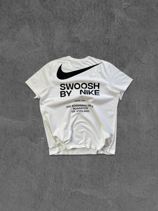 NIKE The Swoosh Tee