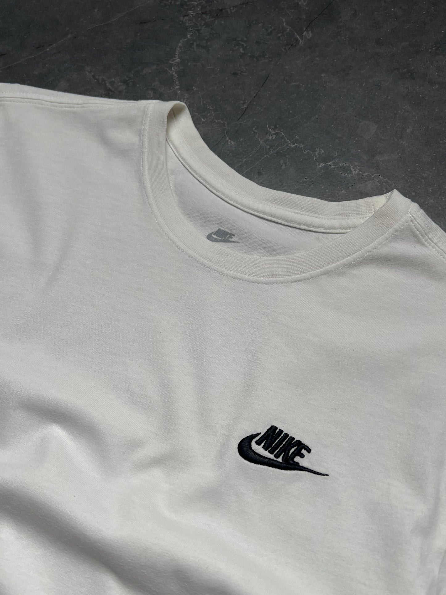 Nike Basic Logo Tee