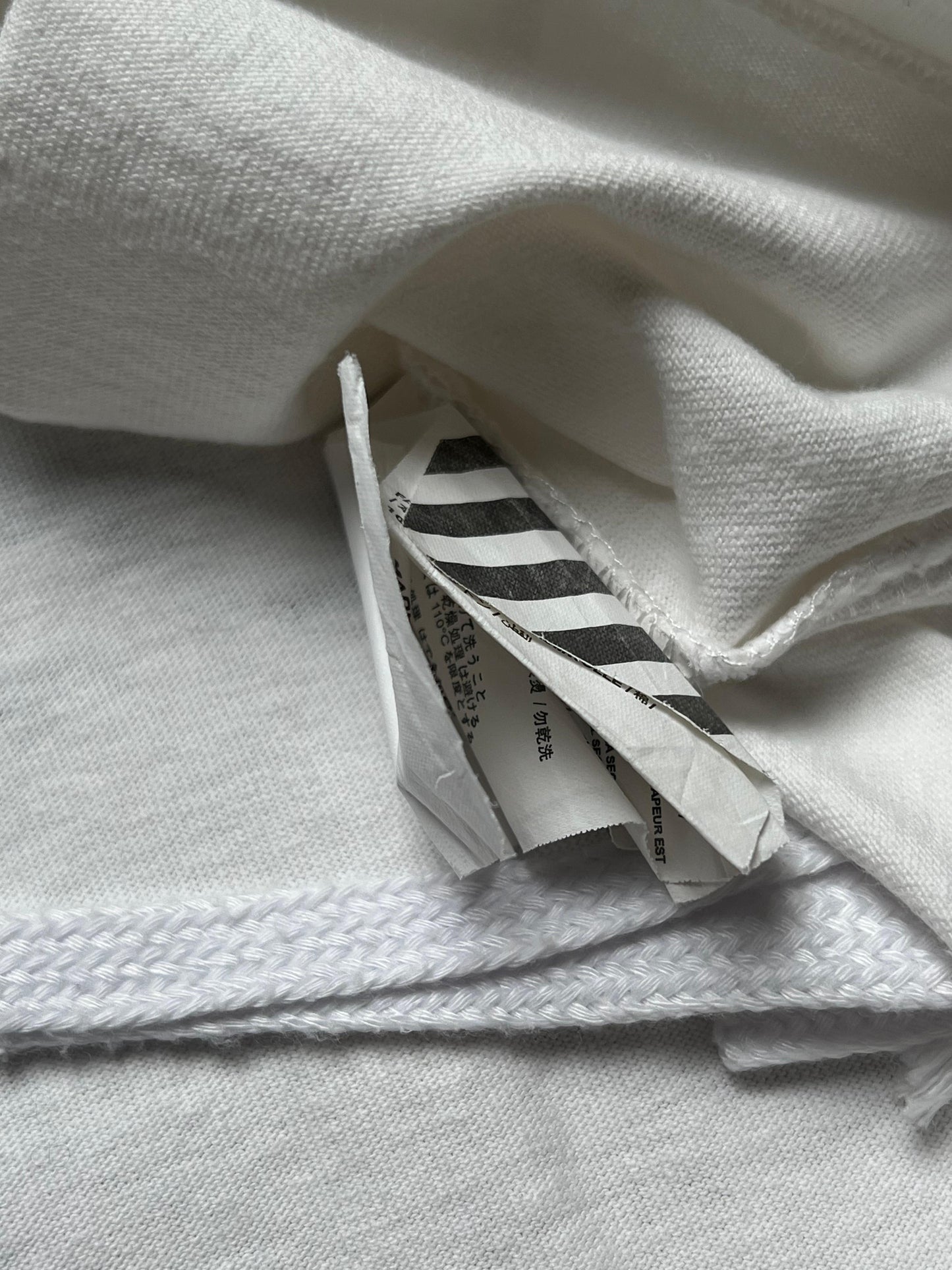 OFF WHITE PRINTED TEE