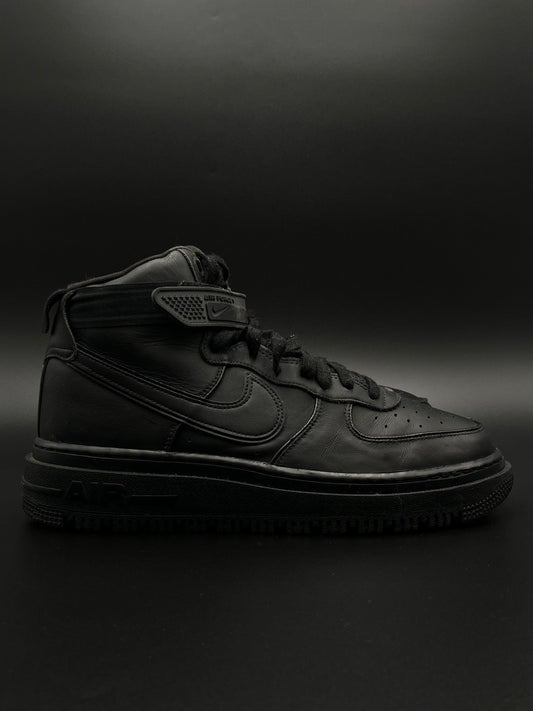 NIKE AIR FORCE 1 MID BOOTS