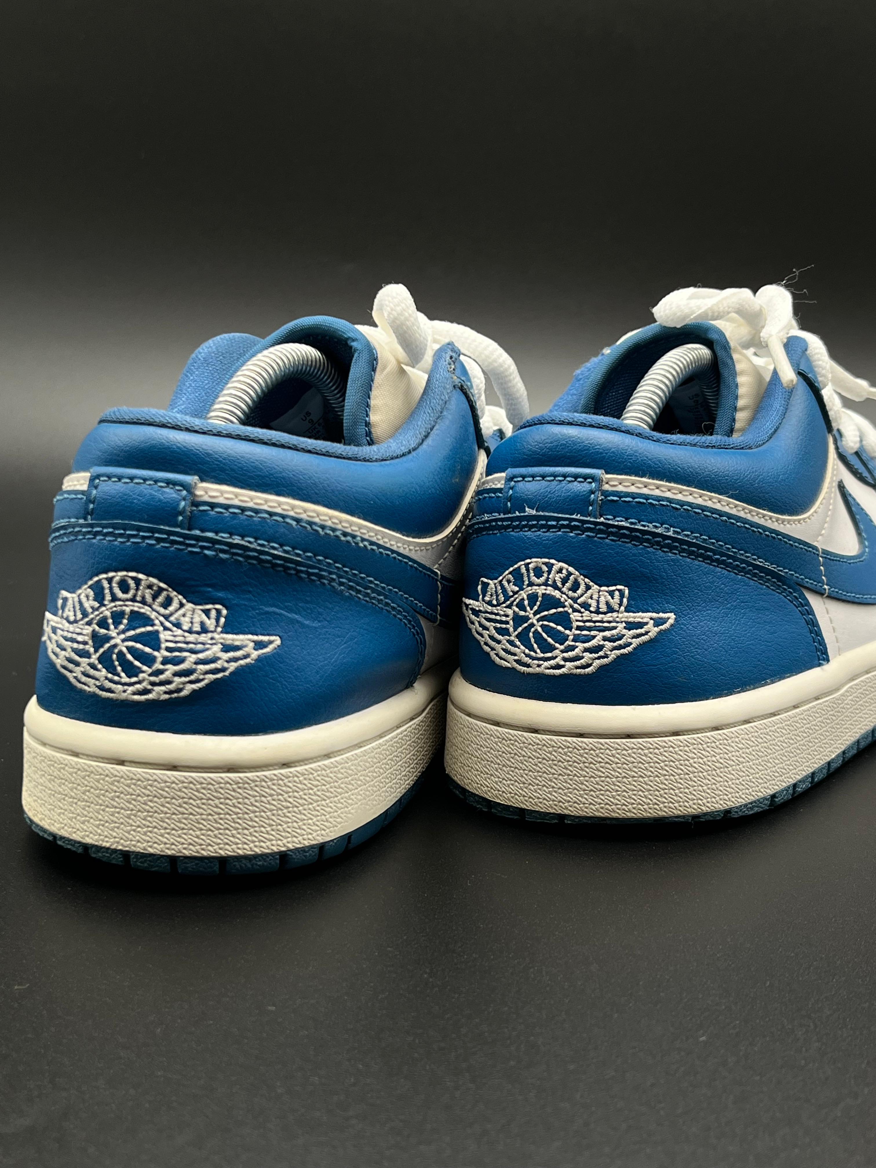 AIR JORDANS LOW MARINE BLUE