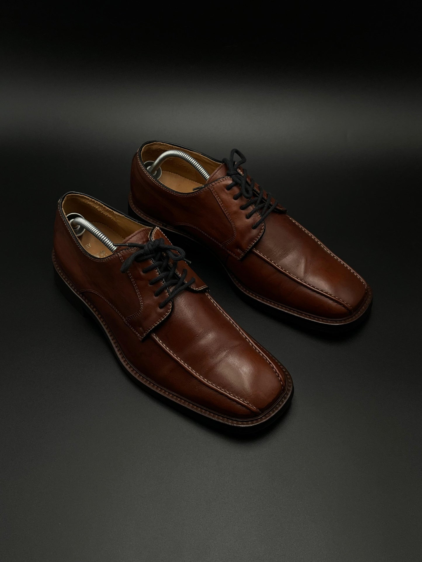 KINLEY Derbys by LLoyd