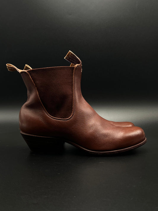 RM WILLIAMS HEEL CHELSEA BOOTS
