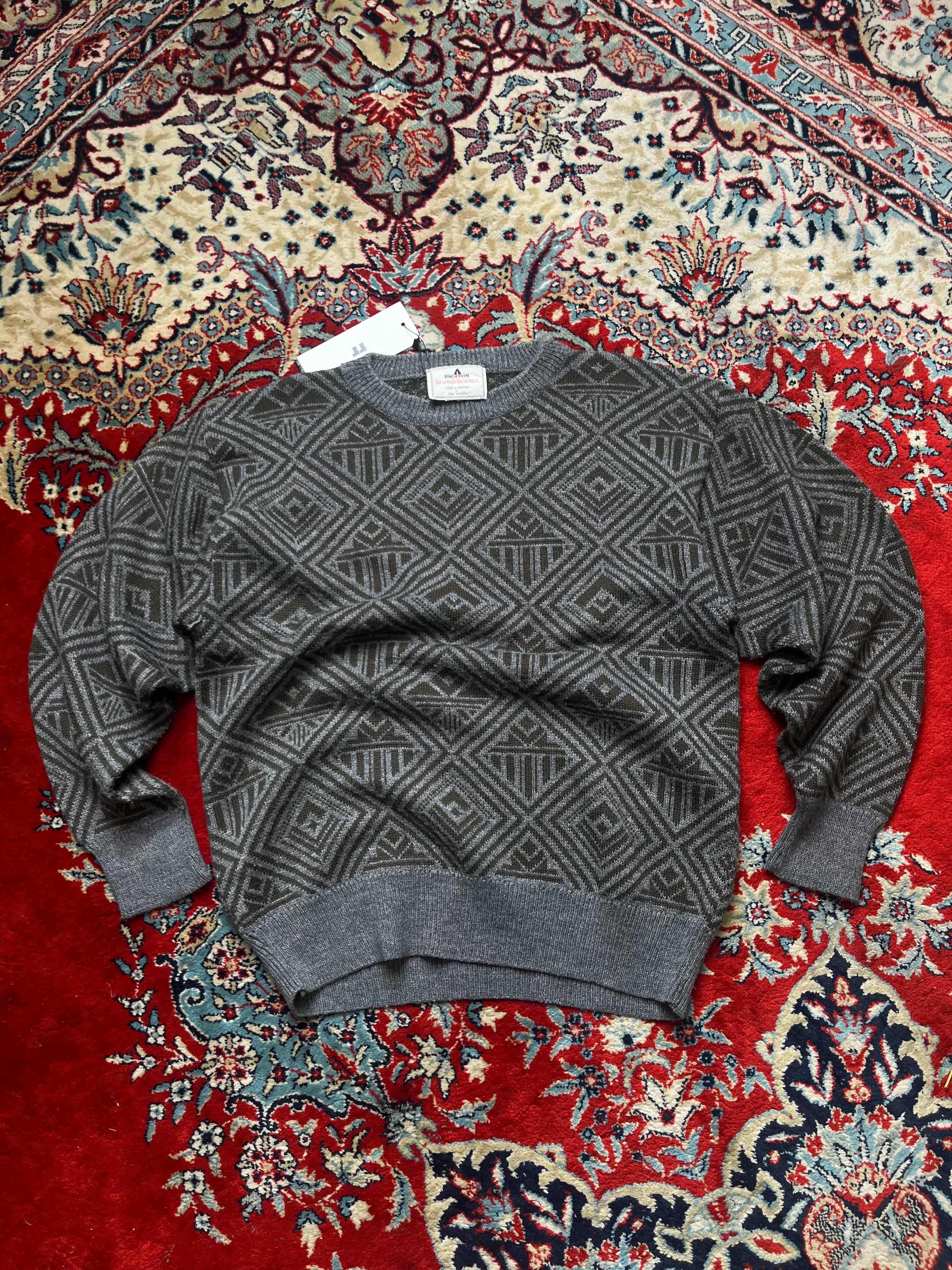 Penguin KNITTED PATTERN SWEATER